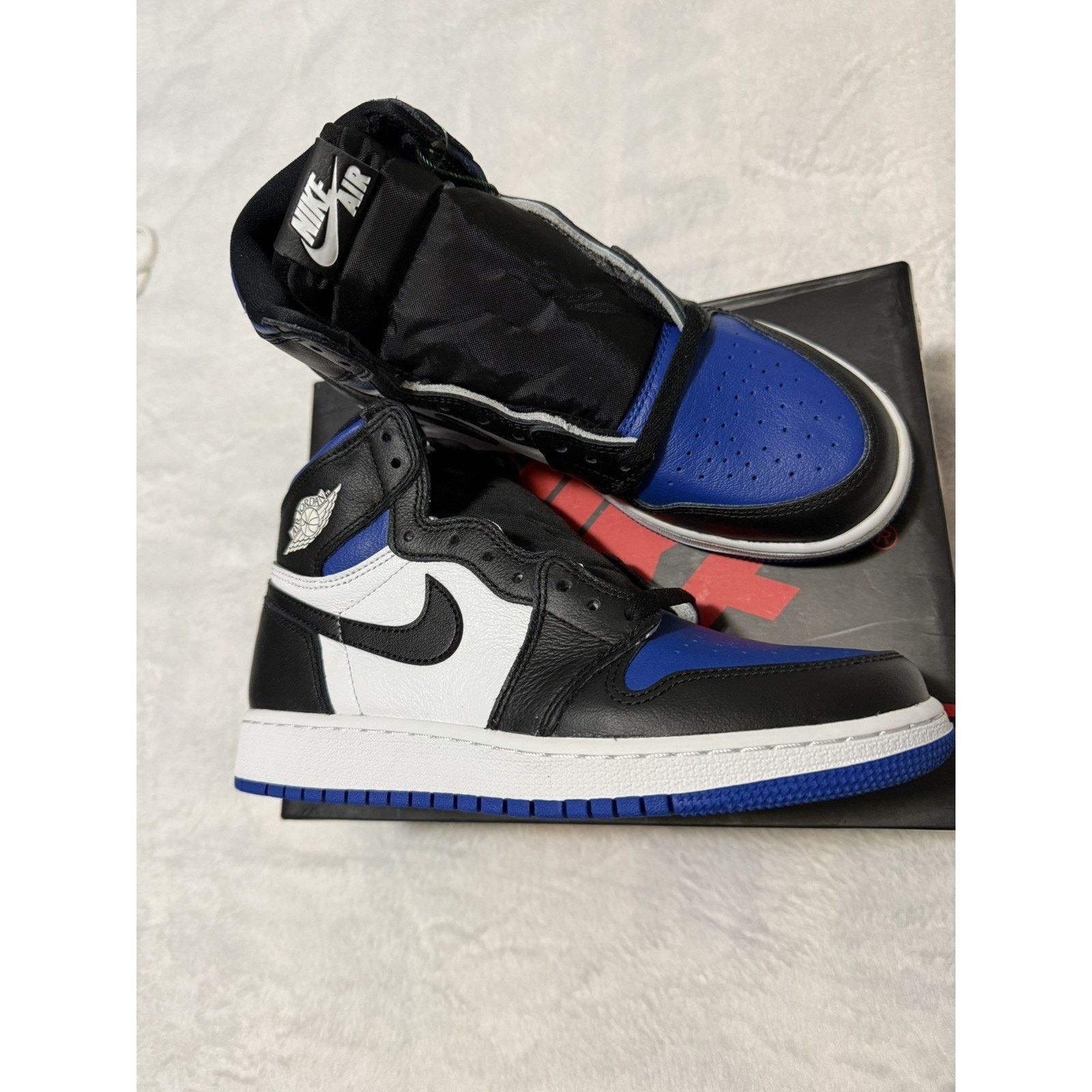 Nike Nike Air Jordan 1 Retro High GS Royal Toe Size 5Y/Women 6.5 Size US 5 / EU 37 - 1 Thumbnail