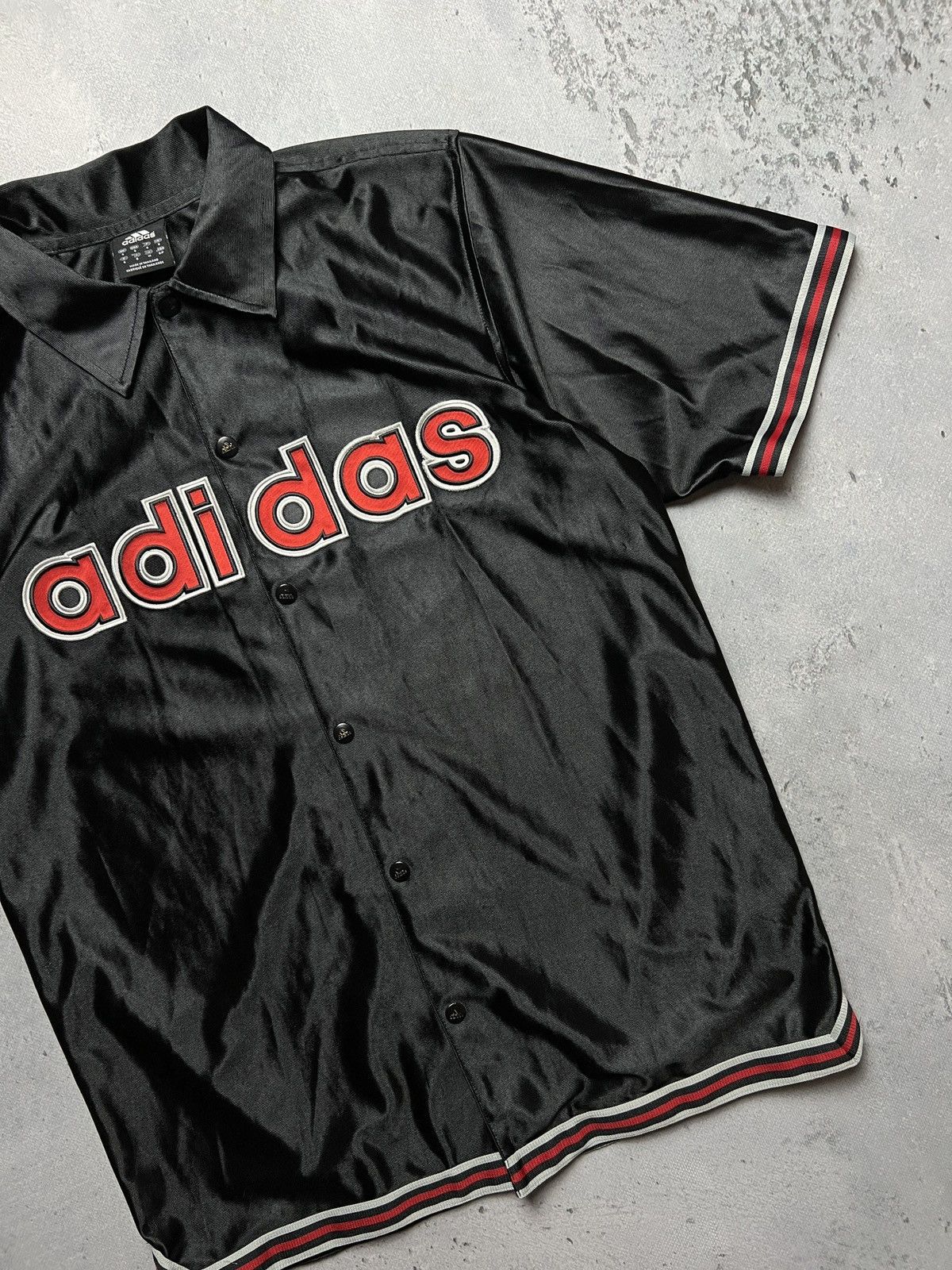 Adidas Adidas Vintage Botton Up Shirt Hype USA Jersey Tee 00s 90s Size US S / EU 44-46 / 1 - 3 Thumbnail