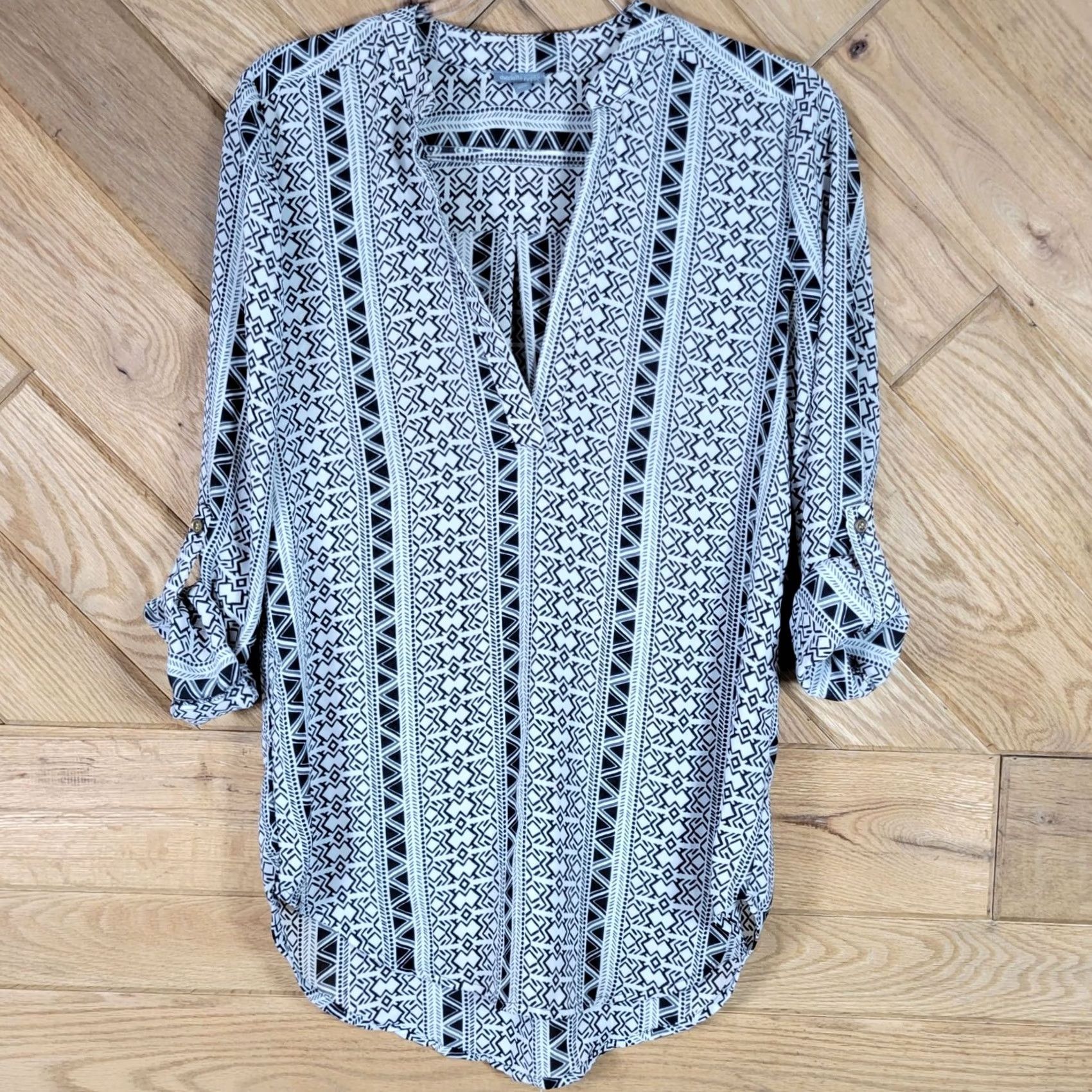 Vintage Charlotte Russe Geometric Sheer Blouse Size M Black White Roll up Sleeves Size M / US 6-8 / IT 42-44 - 2 Thumbnail