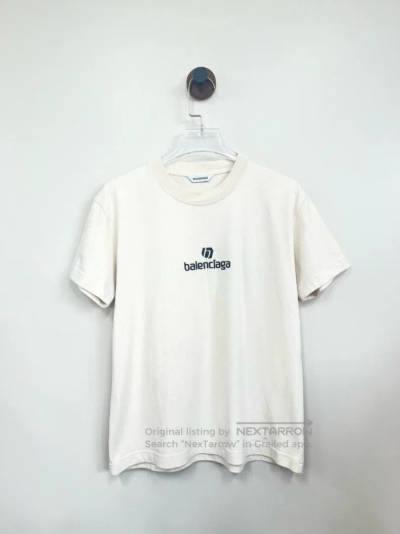 Balenciaga Balenciaga Beige embroidered logo short-sleeve T-shirt Size US L / EU 52-54 / 3 - 1 Thumbnail