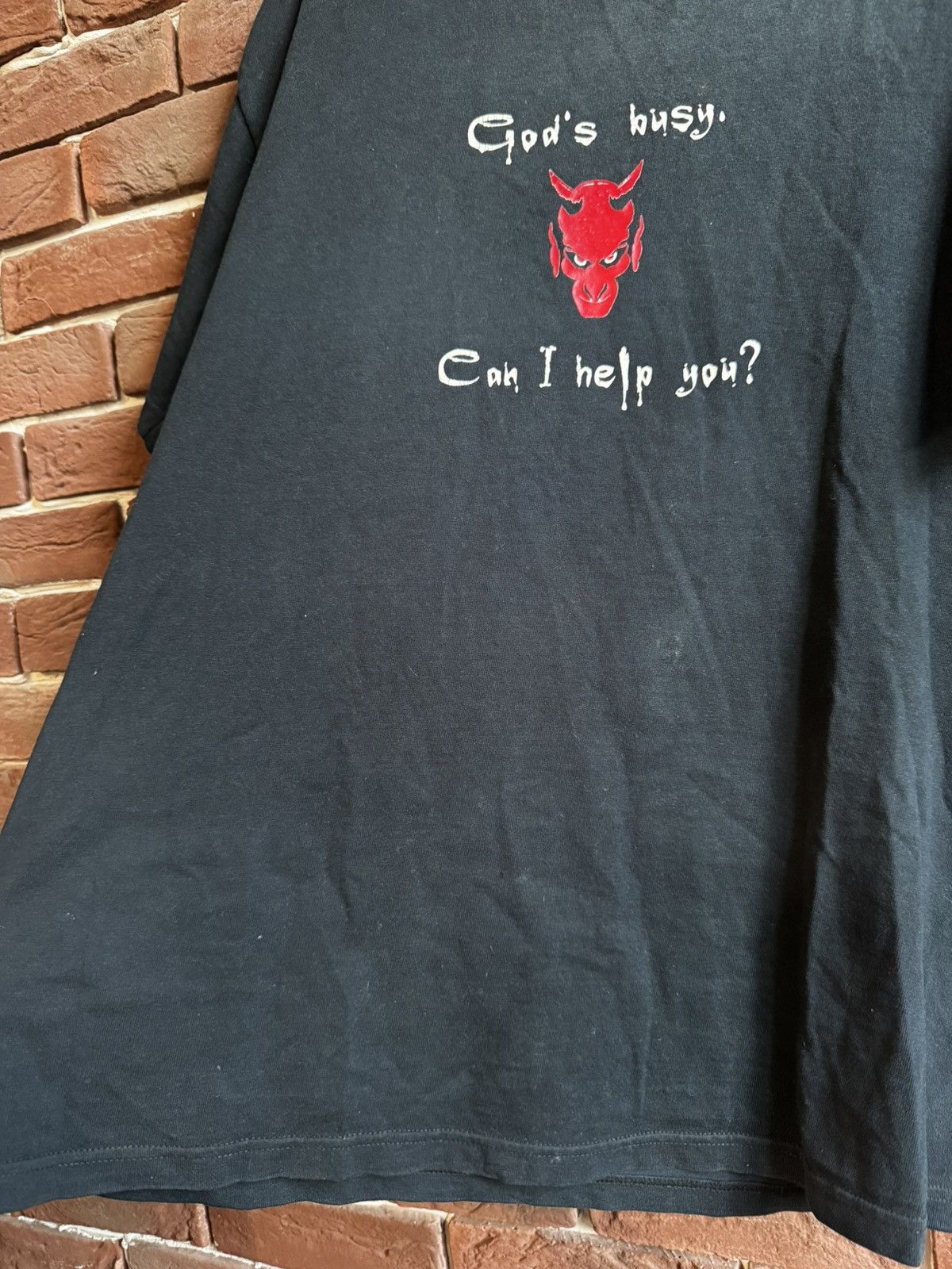 Band Tees Gods busy, Can I help you Vintage 00s Art Band Y2K t-shirt Size US L / EU 52-54 / 3 - 4 Thumbnail