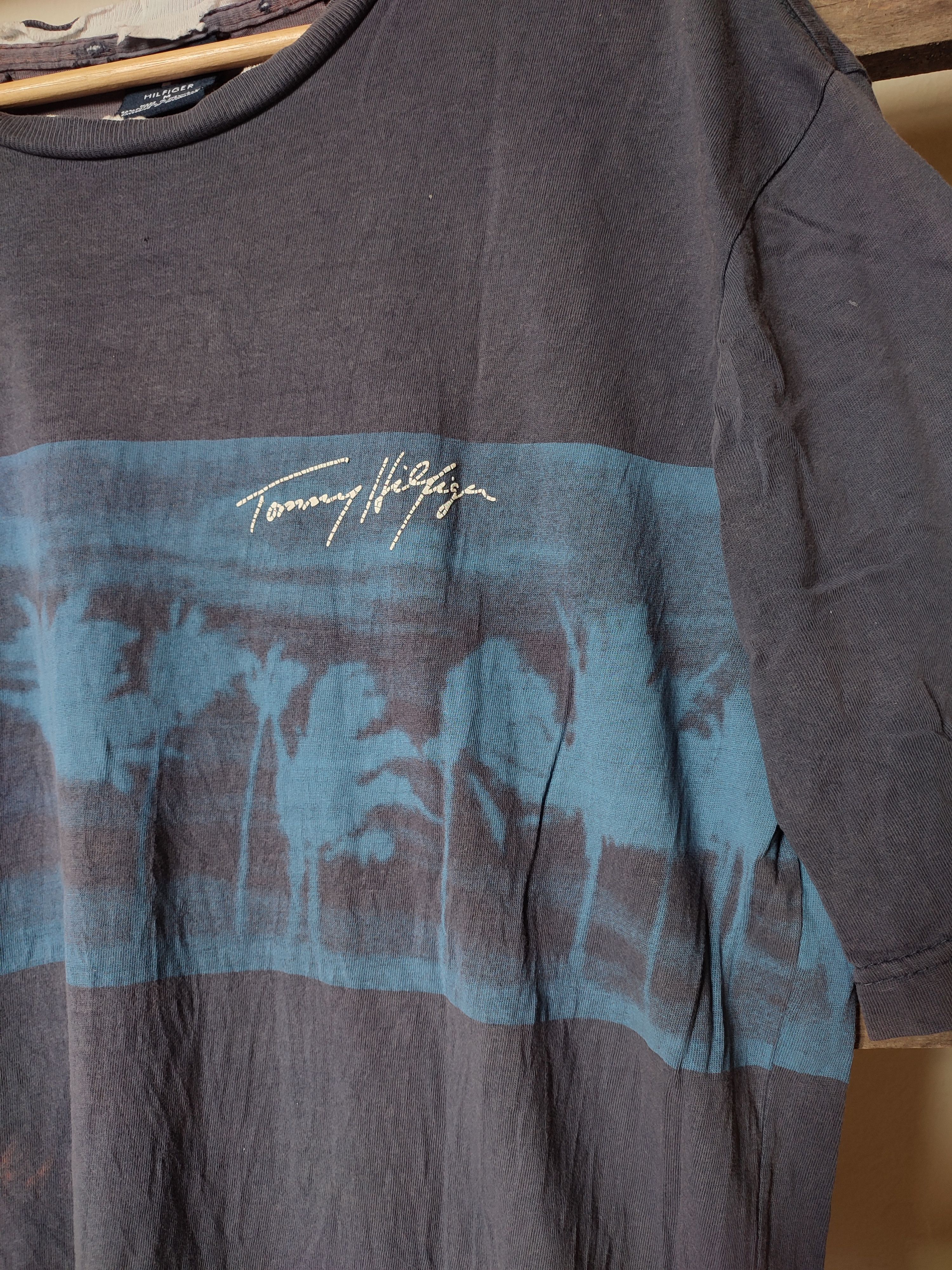 Tommy Hilfiger 💥THRESHED 💥 VINTAGE TOMMY HILFIGER TEE RARE Size US XL / EU 56 / 4 - 14 Thumbnail