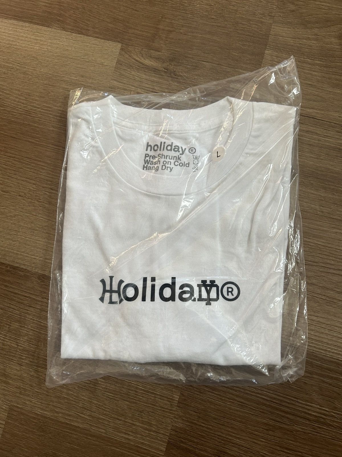 Holiday Brand Holiday Brand NY LA Banned Logo Tee White Large Size US L / EU 52-54 / 3 - 1 Preview