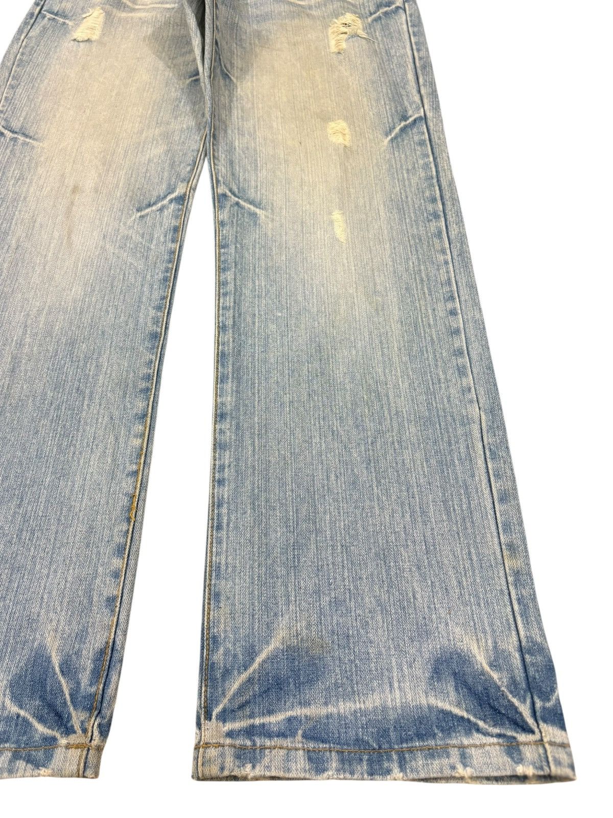 Japanese Brand Vintage Japanese Brand Light Wash Distressed Baggy Jeans Size US 34 / EU 50 - 7 Thumbnail