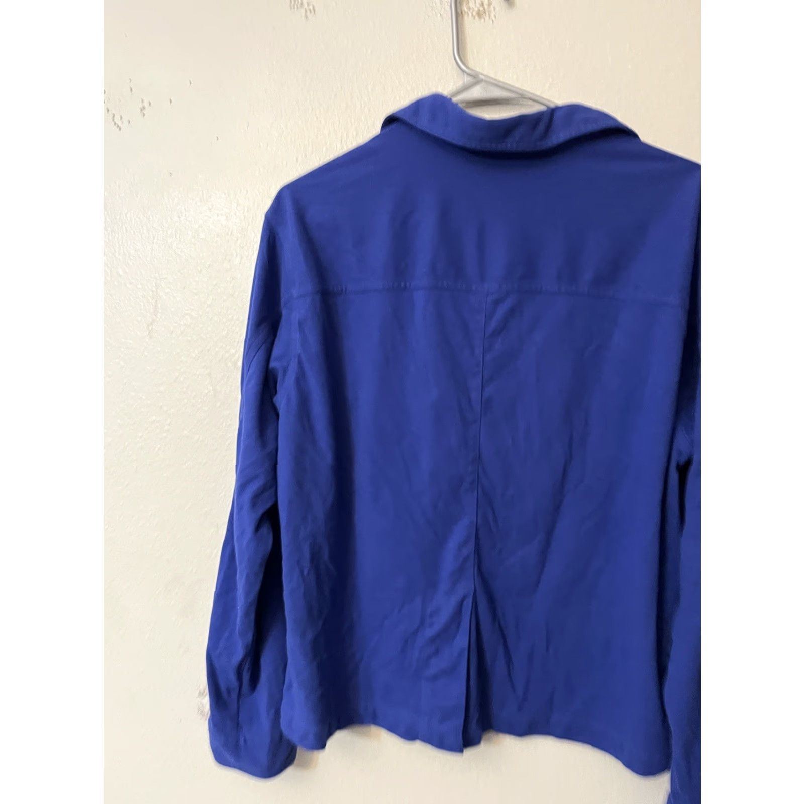 Vintage Chico's Button-Down Shirt Women Size 1 Viscose Purple Long Sleeve Collared Pocket Button-Up Regular Basic Designer Women Size XS / US 0-2 / IT 36-38 - 4 Thumbnail