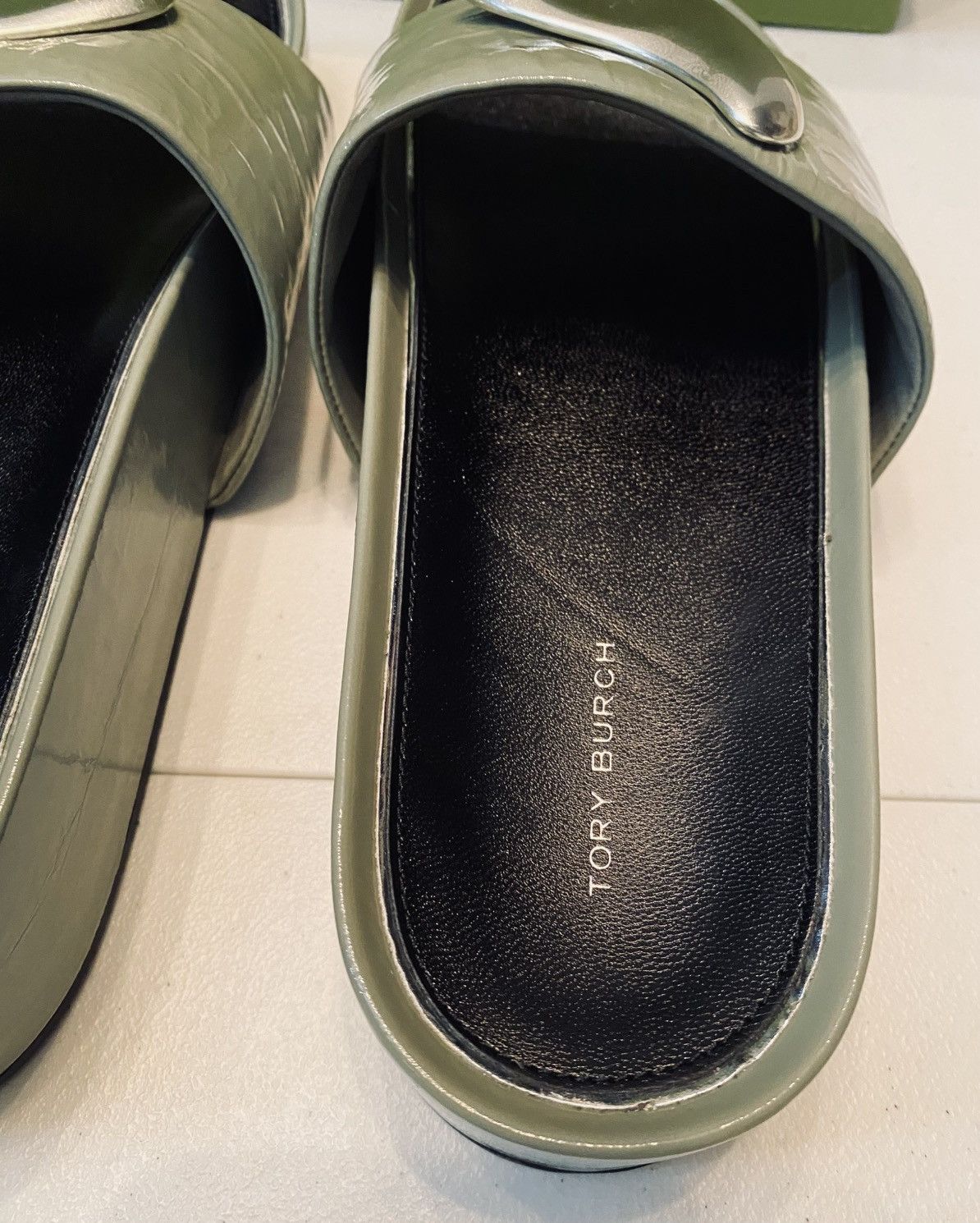 Tory Burch Tory Burch Patos Slide Crinkle Leather Metal Plate 10.5 NIB Size US 10.5 / IT 40.5 - 2 Thumbnail
