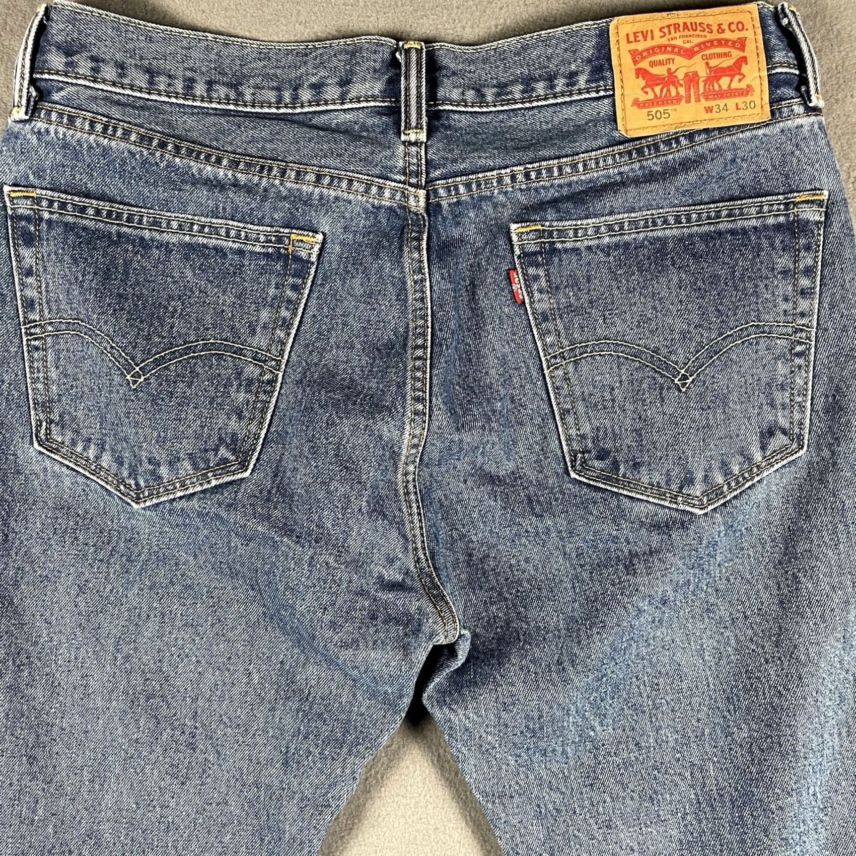 Levi's Levi's 505 Jeans Denim Blue Medium Wash 34x30 Regular Waist 34 Inseam 30 Belt Loops Zipper Button Men Size US 34 / EU 50 - 3 Thumbnail