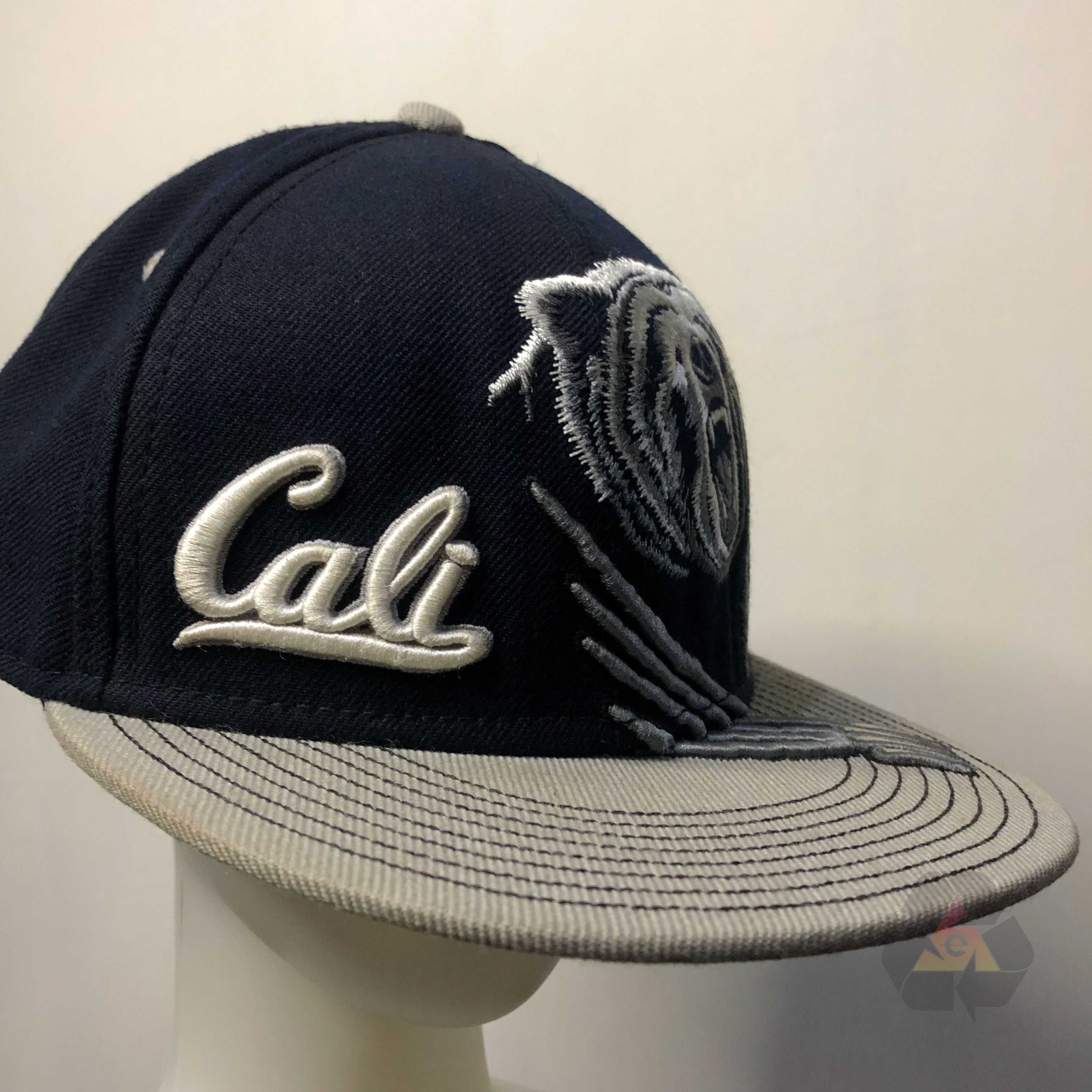 Japanese Brand × Vintage Vintage David Gonzales Art Straight Outta Cali Snapback Size ONE SIZE - 10 Thumbnail