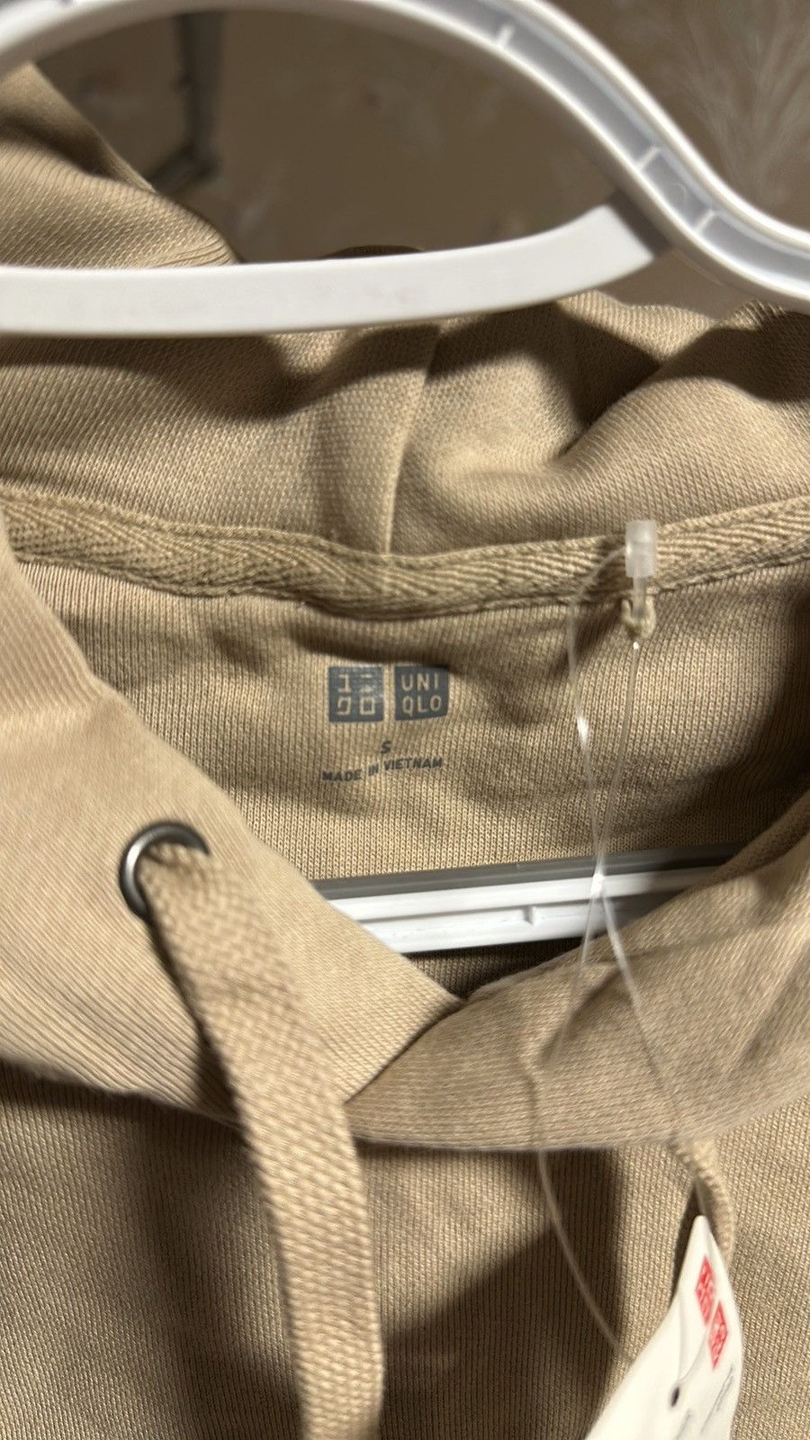 Uniqlo Uniqlo Men’s Beige Hoodie Sweatshirt Size M Size US M / EU 48-50 / 2 - 2 Thumbnail