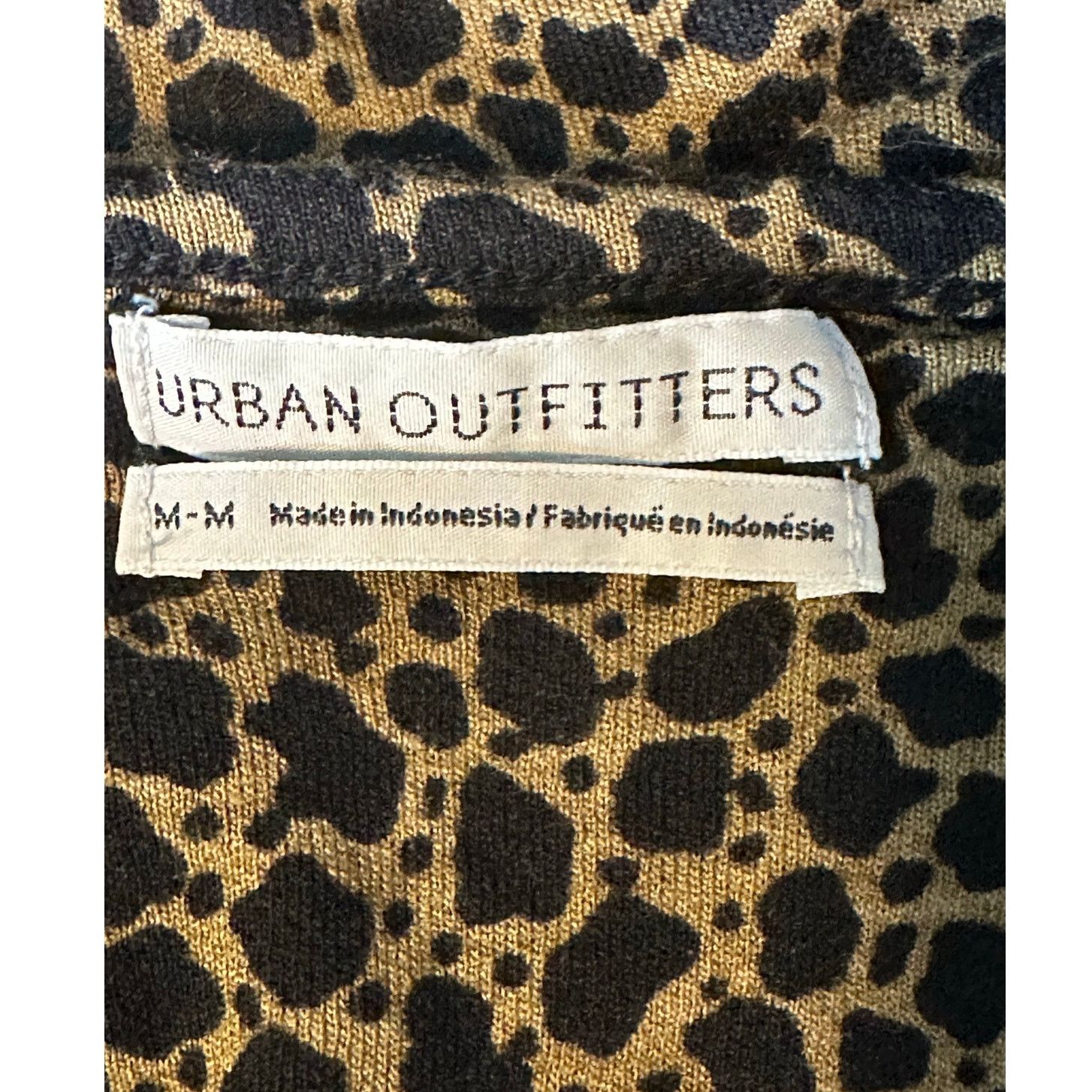 Urban Outfitters Urban Outfitters short sleeve smocked crop top Size Small Size M / US 6-8 / IT 42-44 - 3 Thumbnail