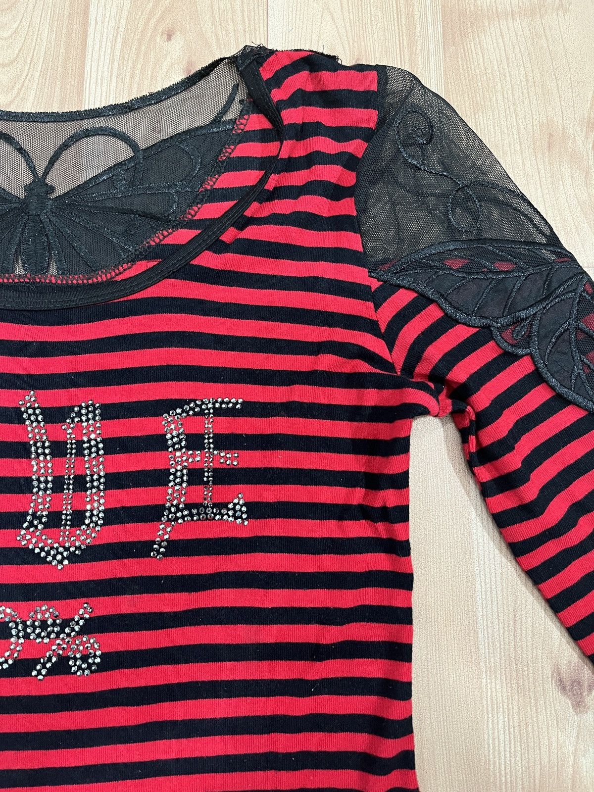 Japanese Brand PUNK Red Stripe Beads Woman Long Sleeve Size S / US 4 / IT 40 - 2 Thumbnail