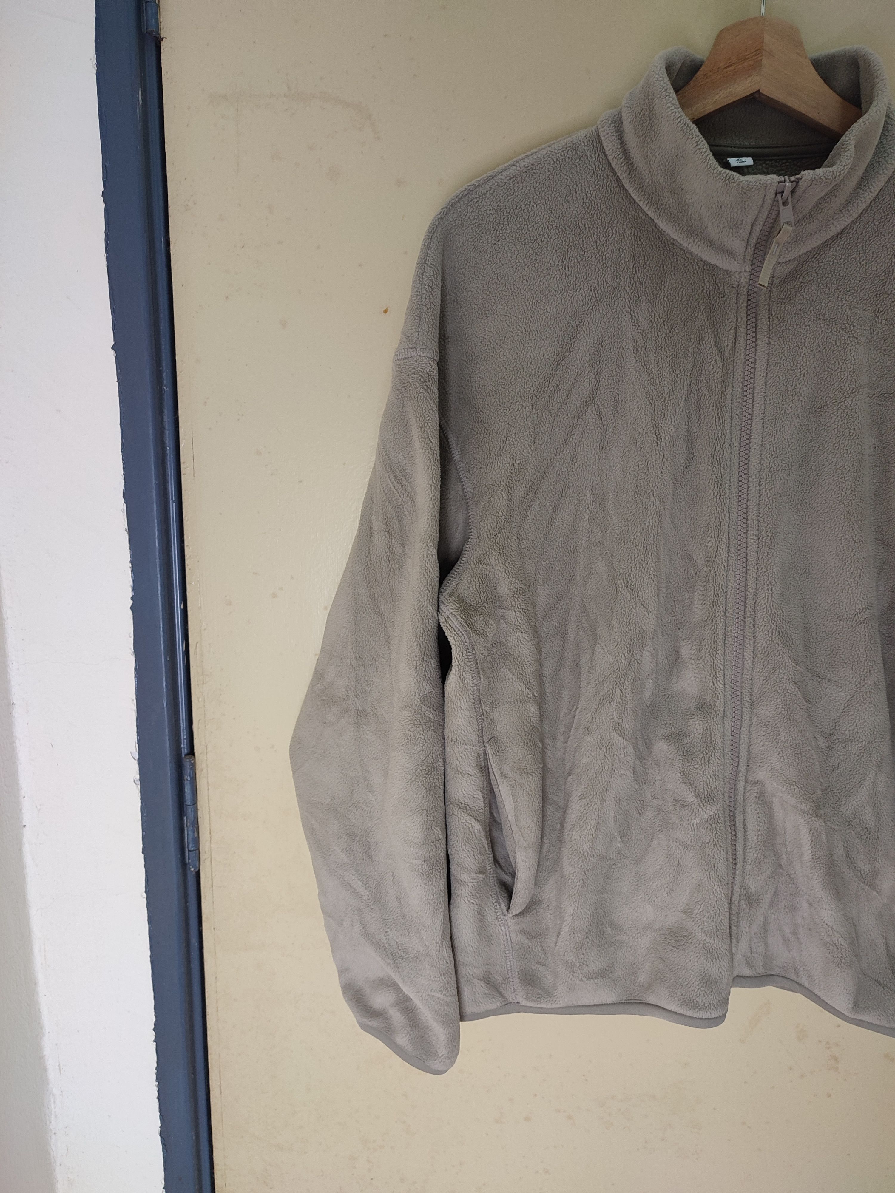 Uniqlo Uniqlo Fleece Zip Up Jackets Size US L / EU 52-54 / 3 - 3 Thumbnail