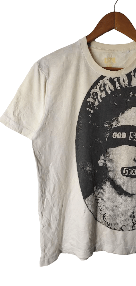 Band Tees BAND SEX PISTOL GOD SAVE THE QUEEN X UNIQLO TEE Size US S / EU 44-46 / 1 - 8 Thumbnail