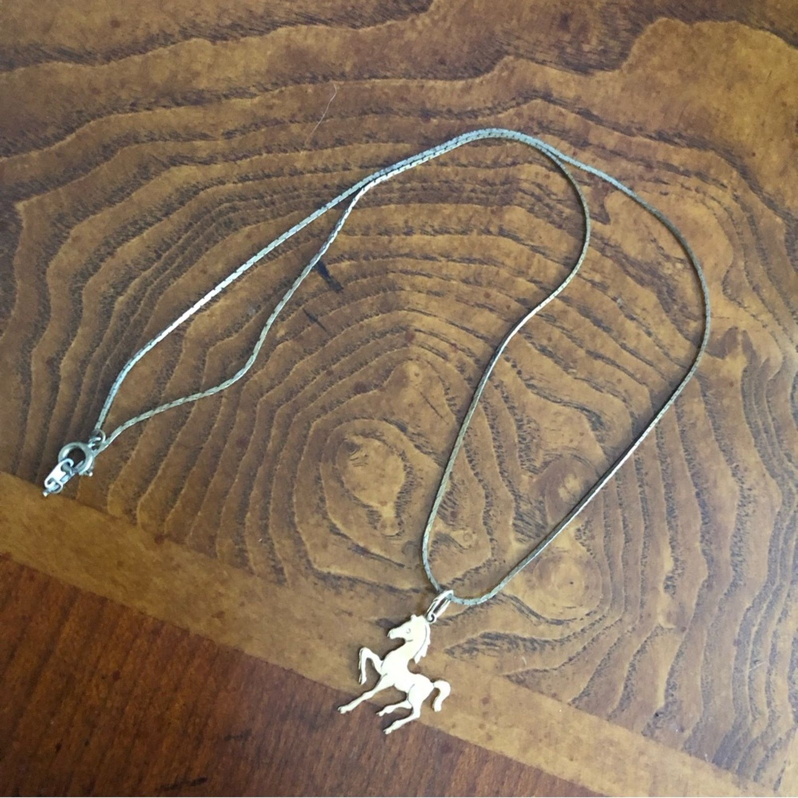 Vintage Vintage etched gold stallion horse pendant on chain necklace Size ONE SIZE - 10 Thumbnail