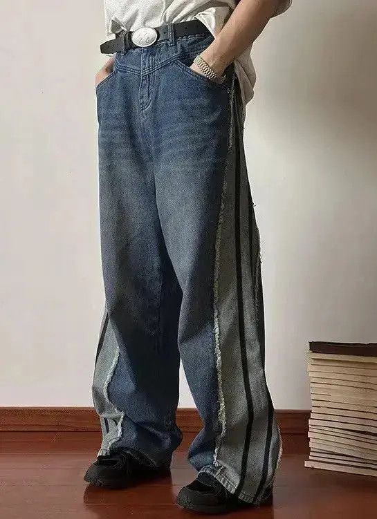 Japanese Brand Distressed Burrs Spliced Baggy Jeans Size US 32 / EU 48 - 2 Thumbnail