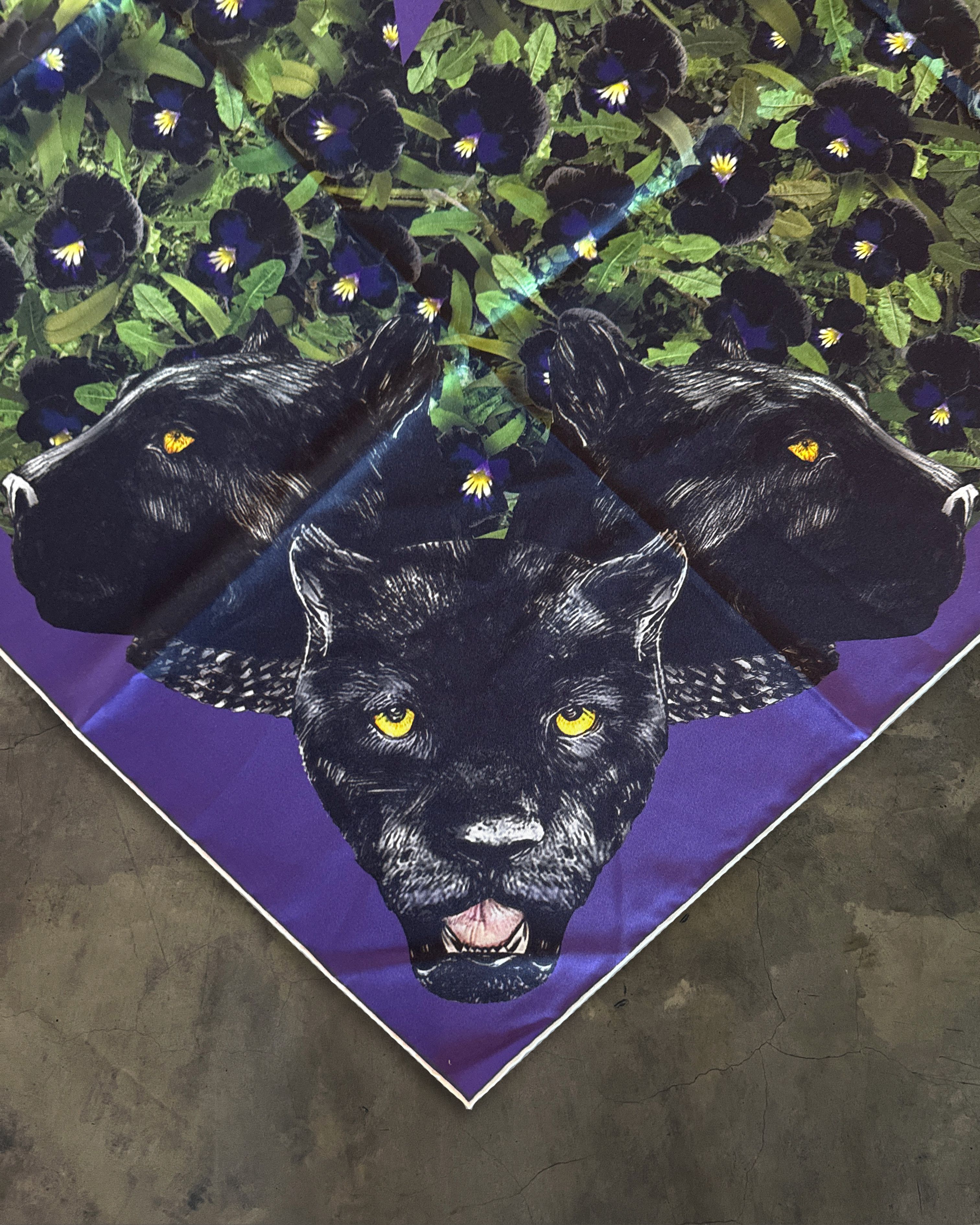 Givenchy GIVENCHY SS2011 PANTHER & VIOLET SILK SCARF Size ONE SIZE - 2 Thumbnail