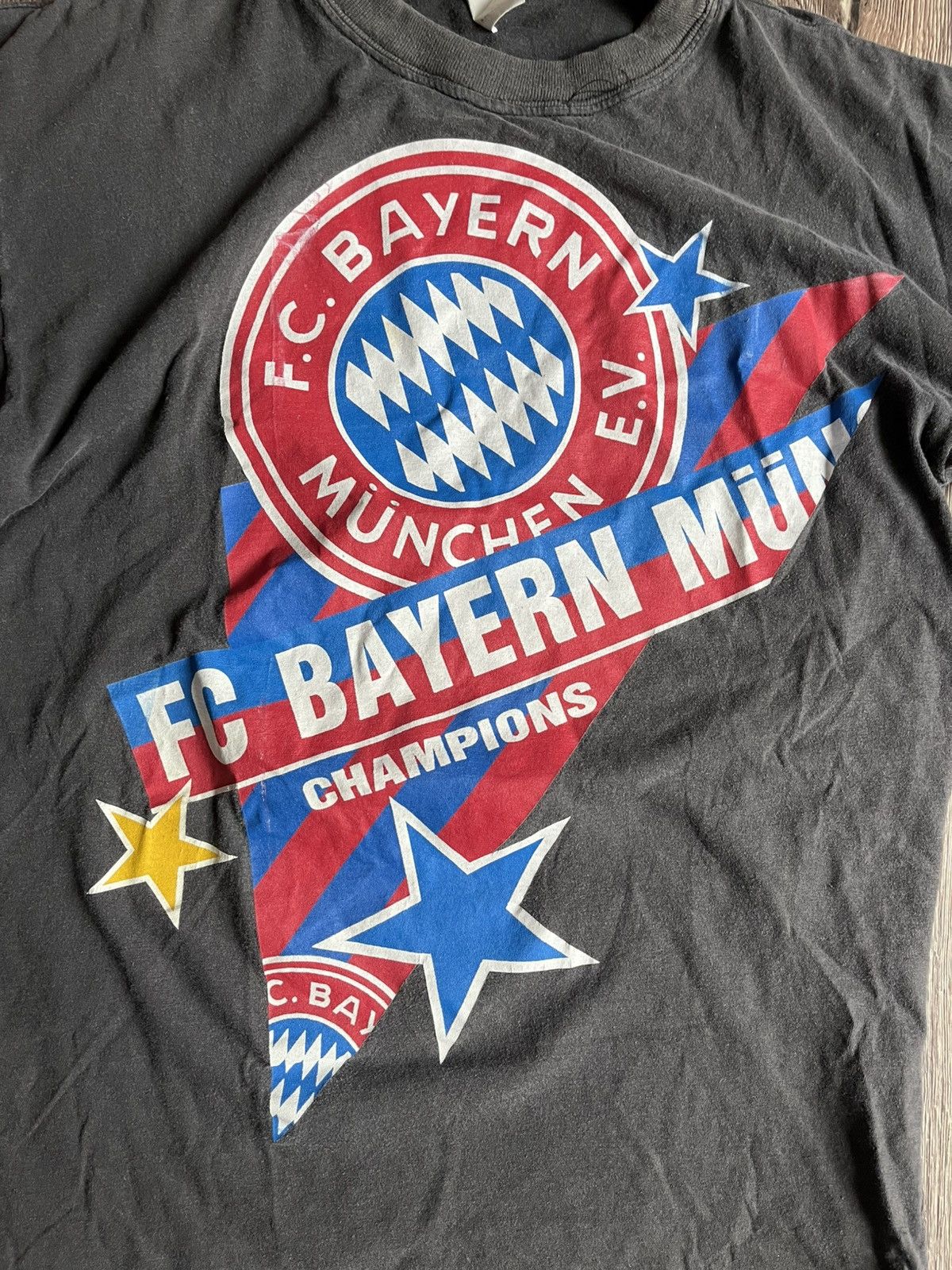 Vintage Vintage Bayern Munich Champions Graphic Football Faded Tee Size US S / EU 44-46 / 1 - 2 Thumbnail