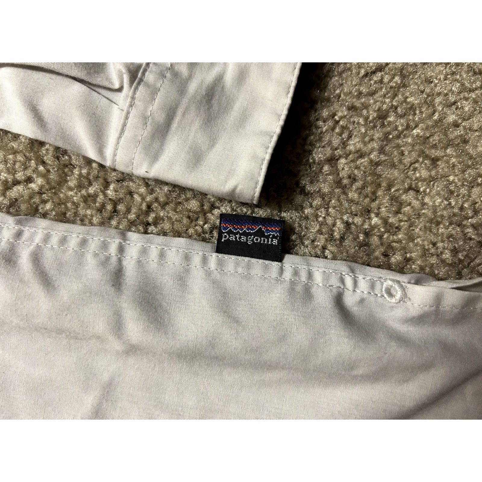 Patagonia VINTAGE Patagonia Shirt Men L Khaki Long-Sleeve Island Hopper Button-Up Size US L / EU 52-54 / 3 - 3 Thumbnail