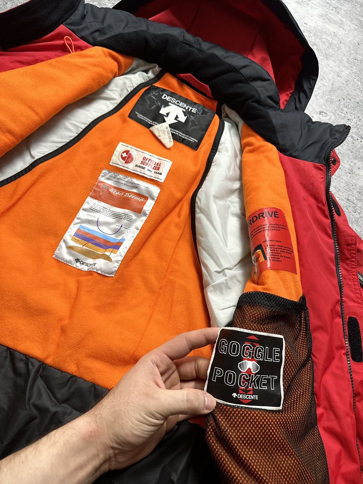 Descente Vintage 90s Descente Ski Goggle Pocket Jacket Titan Thermo Size US S / EU 44-46 / 1 - 10 Thumbnail
