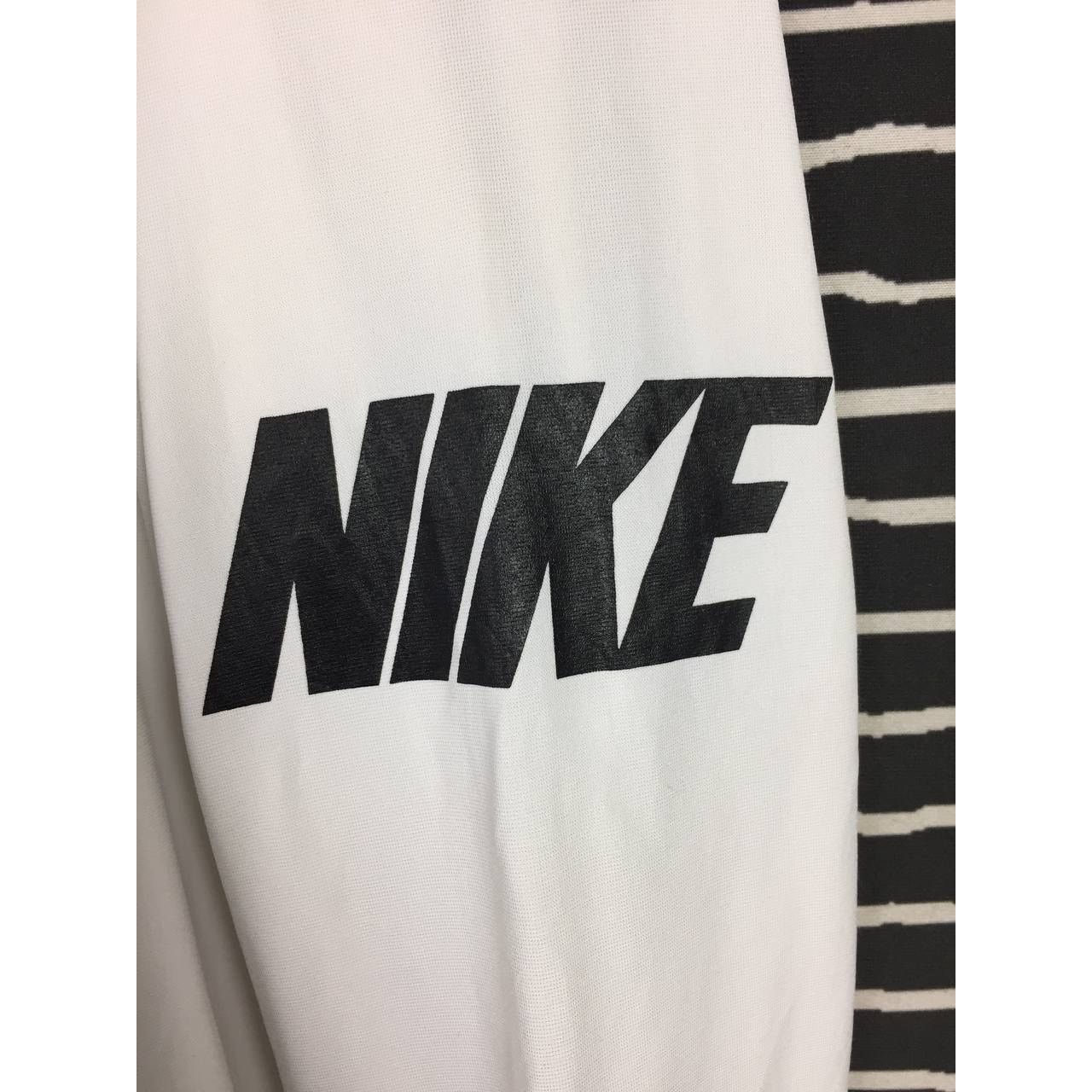 Nike × Vintage Nike Swoosh Center Logo Performance Lightweight Jersey Size US M / EU 48-50 / 2 - 6 Thumbnail