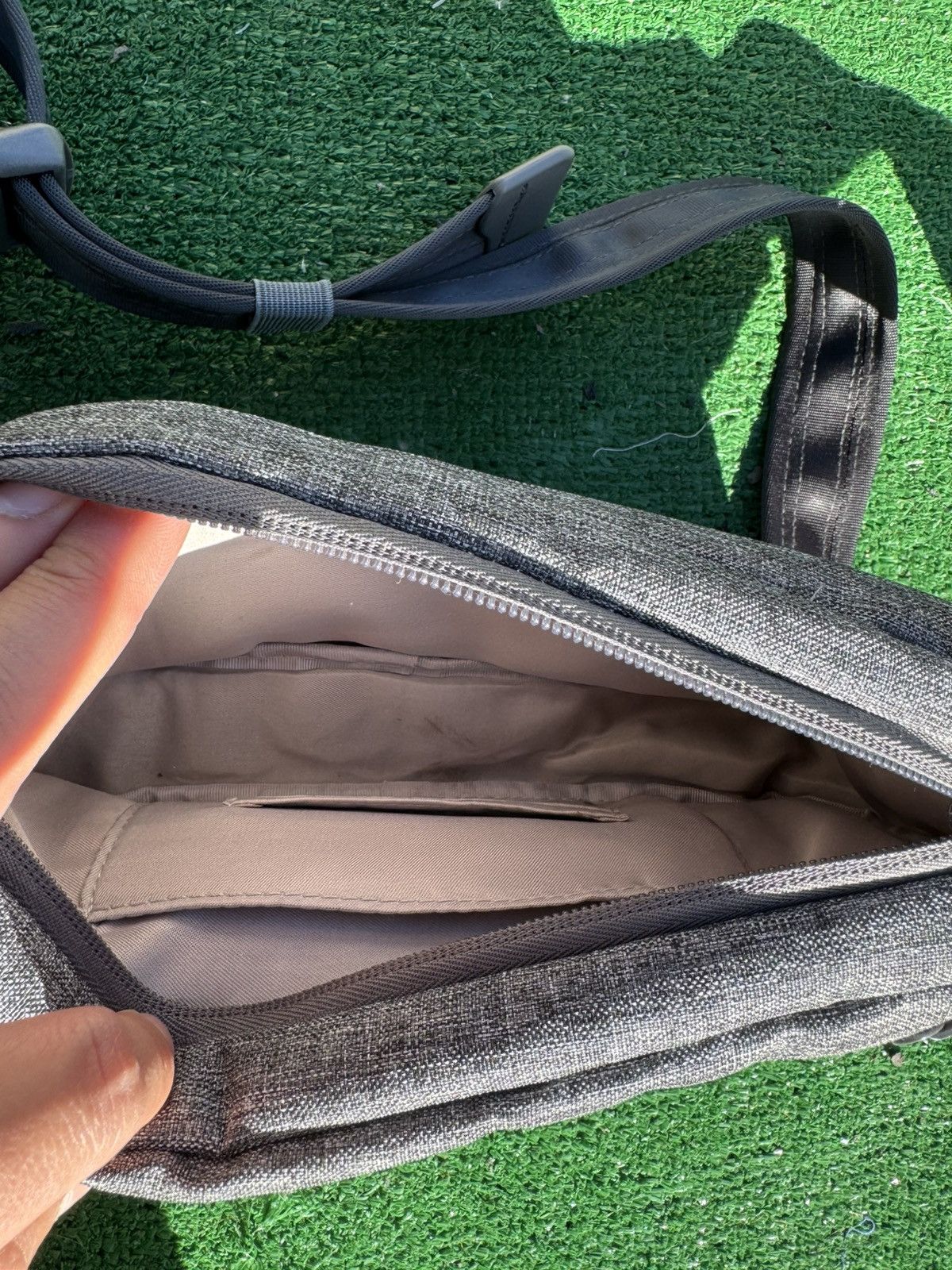 Target Basics Grey Waist/Shoulder bag w/ adjustable straps Size ONE SIZE - 7 Thumbnail
