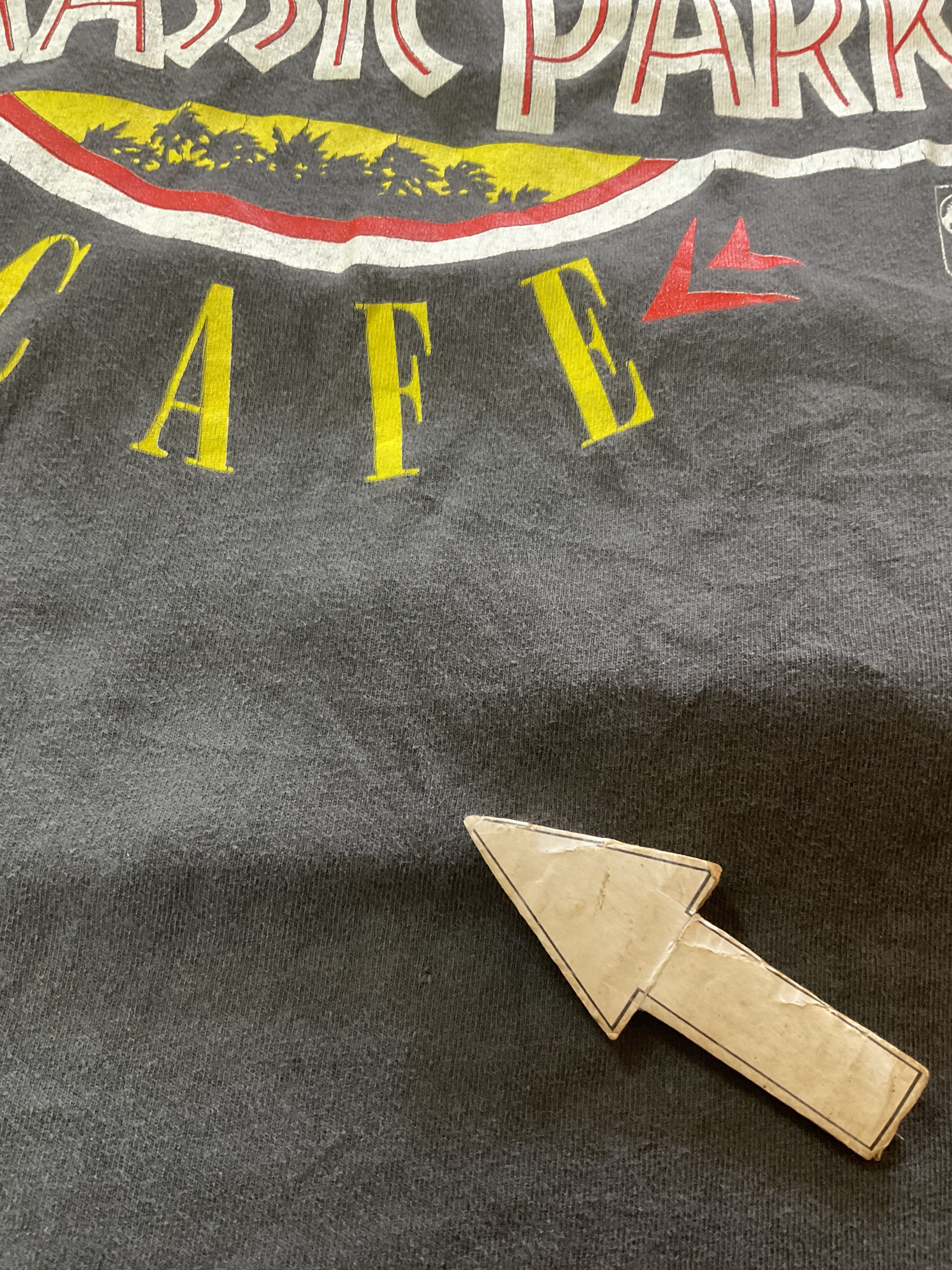 Vintage Vintage 1993 Jurassic Park Raptor Cafe Movie Promo T-Shirt Size US XL / EU 56 / 4 - 6 Thumbnail