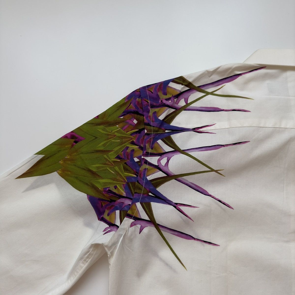 Givenchy S/S 2012 Givenchy Birds of Paradise Button-up Shirt Size US S / EU 44-46 / 1 - 9 Thumbnail