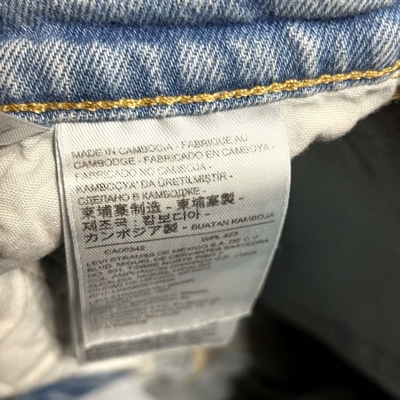 Levi's Levi's 501 Jeans Womens 27x25 Cropped High Rise Straight Blue Medium Denim 5-Pocket Button Closure Frayed Hems Vintage No Womens Size 27" / US 4 / IT 40 - 7 Thumbnail