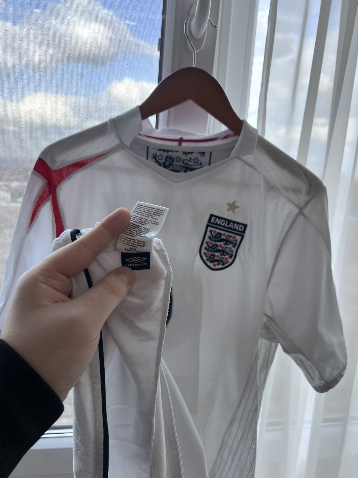 Umbro England Rooney 9 Home Football Shirt 2005/07 Large Umbro Size US L / EU 52-54 / 3 - 8 Thumbnail