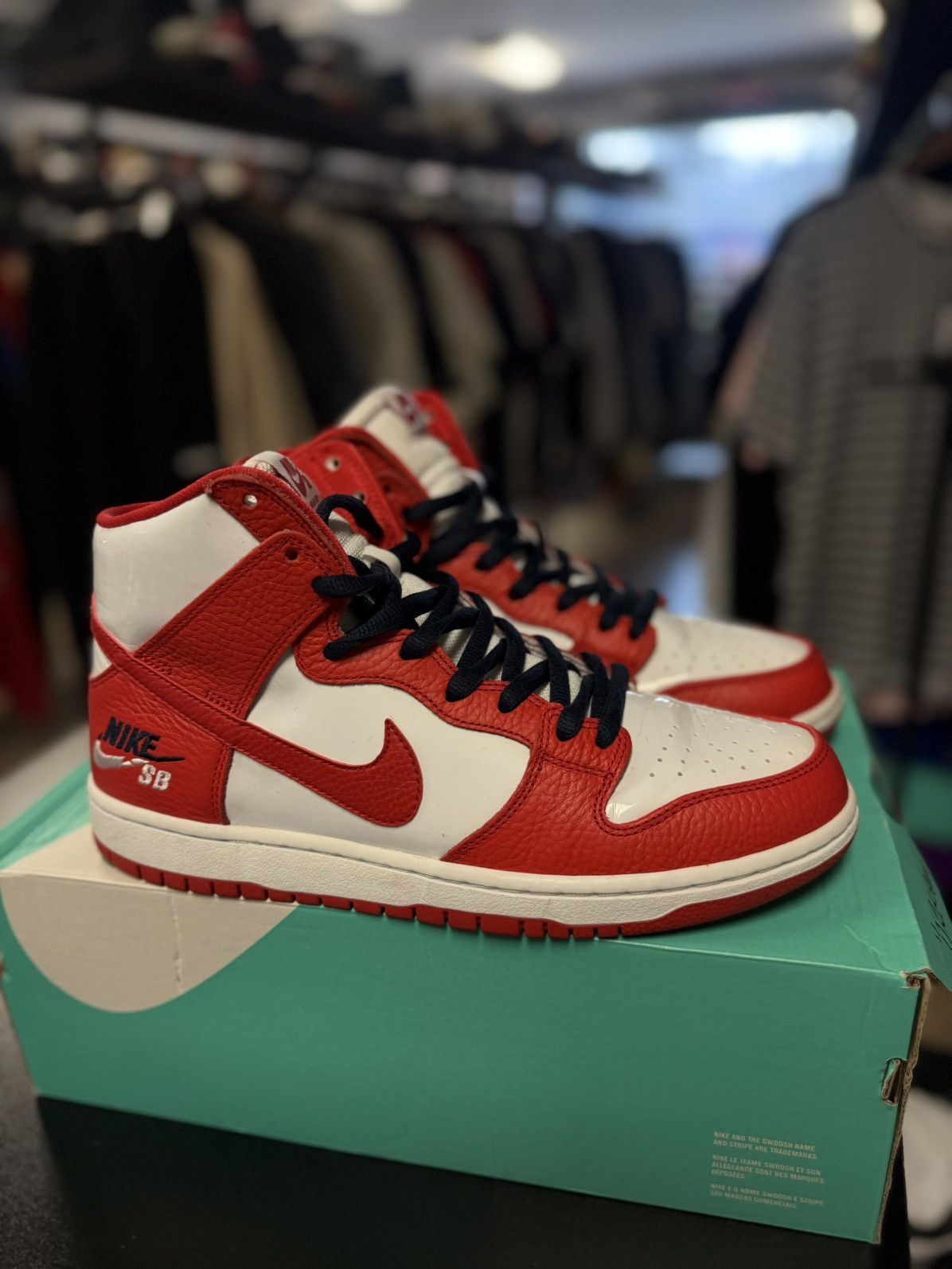 Nike NIKE SB ZOOM DUNK HIGH PRO "FUTURE COURT" UNIVERSITY RED Size US 11 / EU 44 - 3 Thumbnail