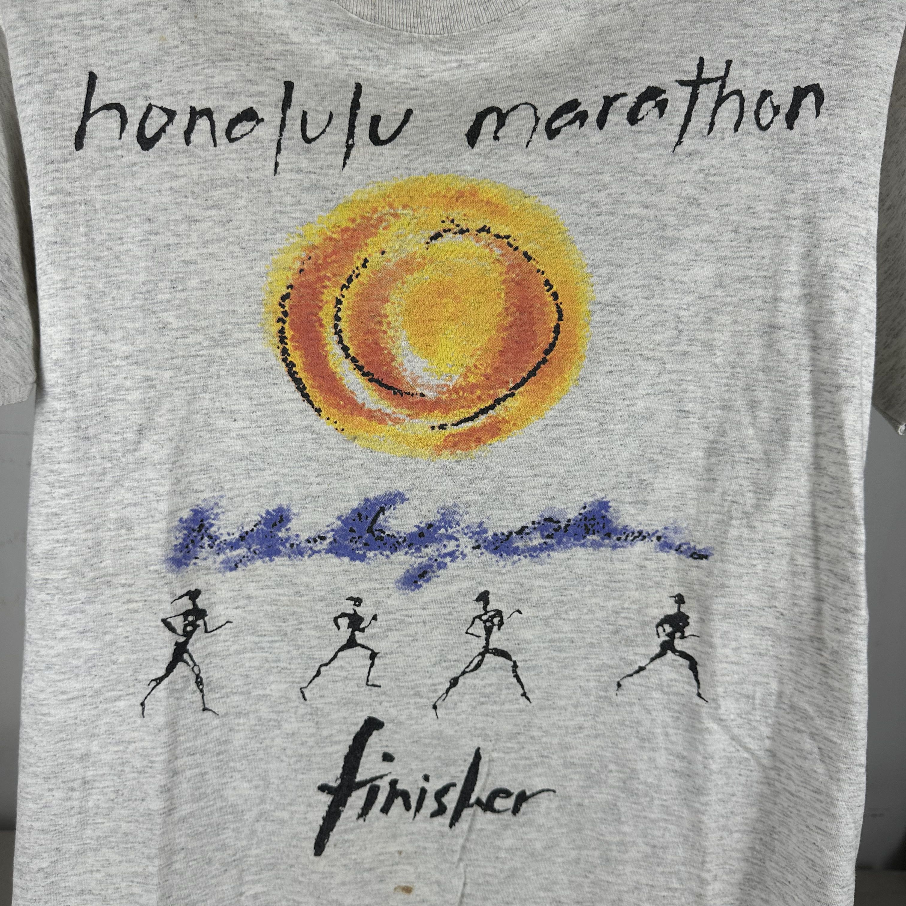 Vintage Vintage 1993 Nike Honolulu Marathon Finisher Running T-shirt Size US M / EU 48-50 / 2 - 2 Thumbnail