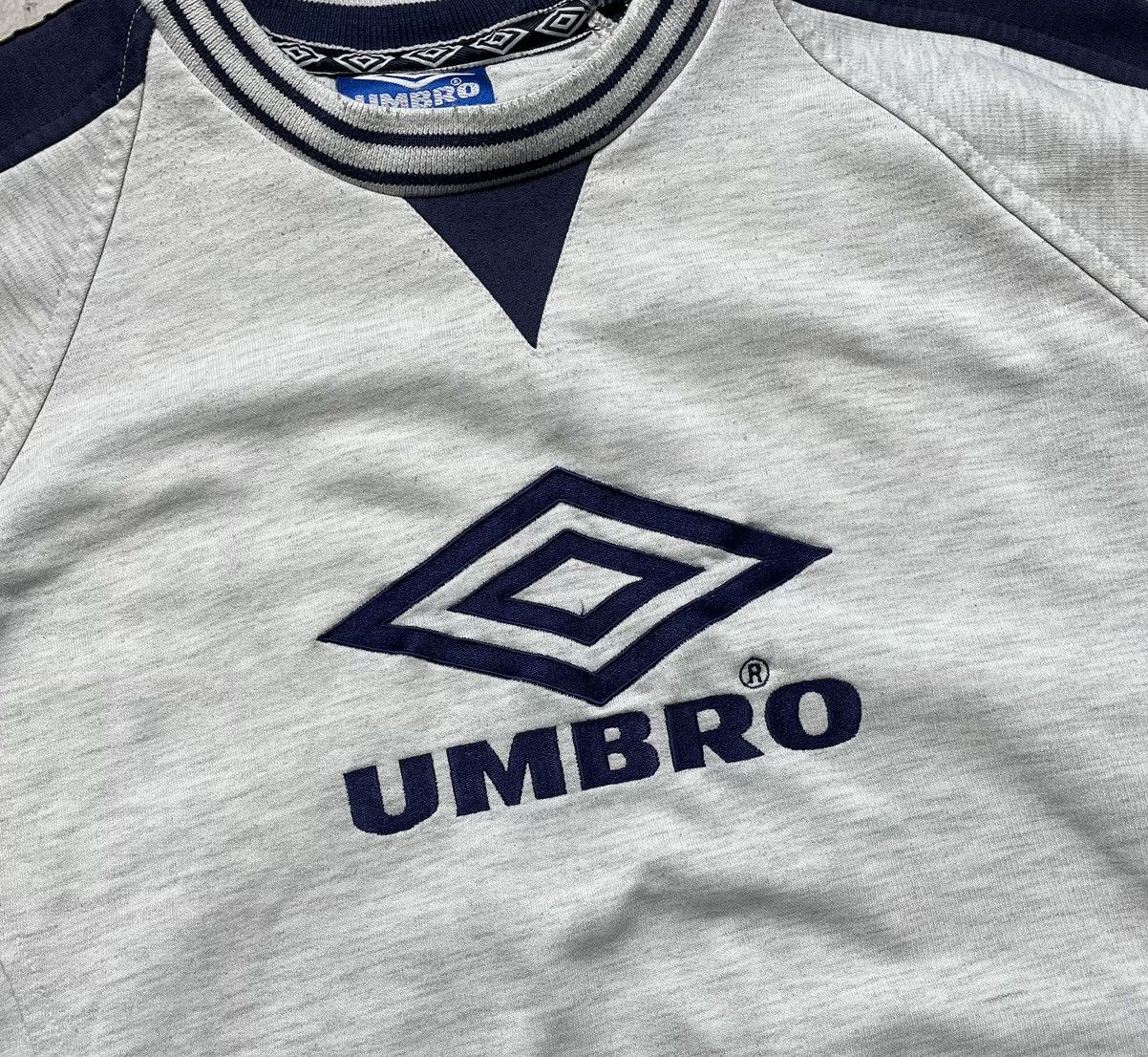 Umbro Vintage 90s Umbro Sweatshirt Big Logo Y2K Size US L / EU 52-54 / 3 - 5 Thumbnail