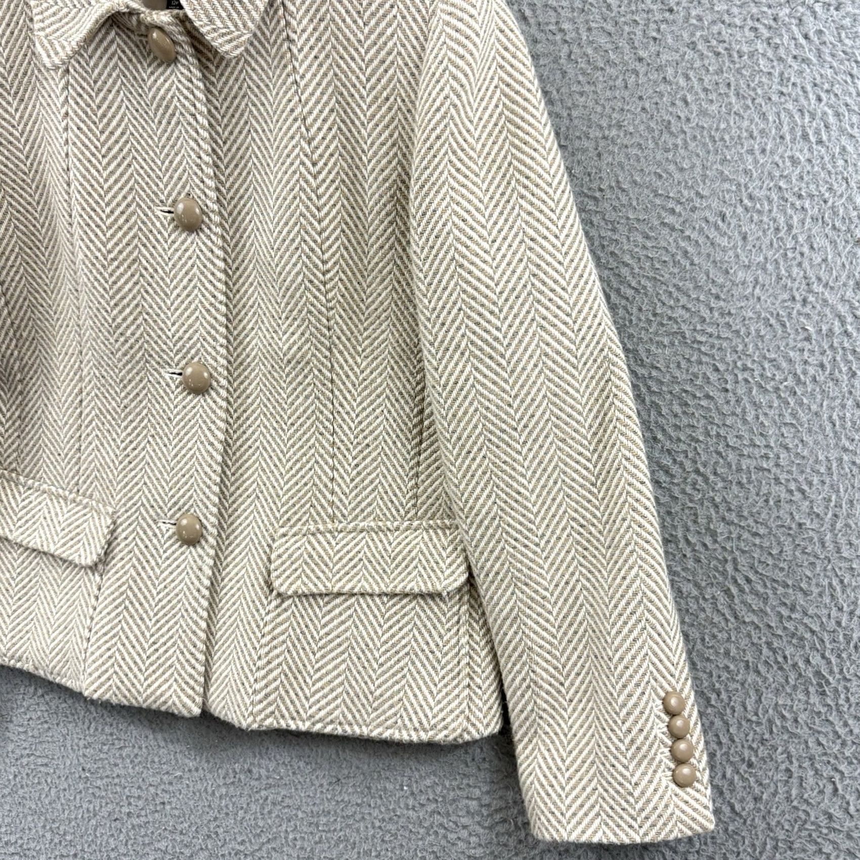 Talbots VINTAGE Talbots Blazer Womens 12P Beige Herringbone Wool Blend Office Career Coat Preppy Size XL / US 12-14 / IT 48-50 - 4 Thumbnail