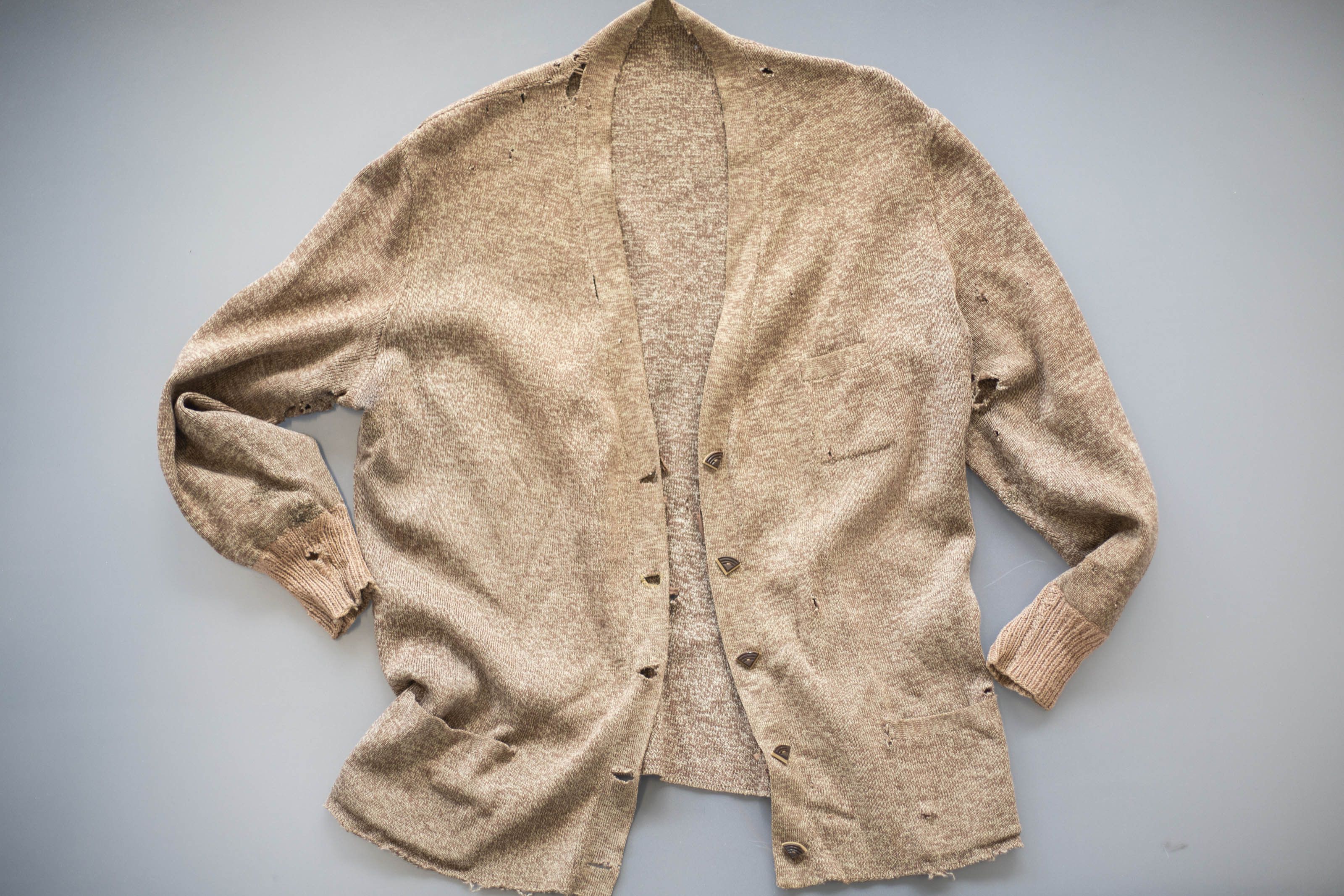 Other French distressed knitted vest circa 1940 Size M / US 6-8 / IT 42-44 - 1 Thumbnail