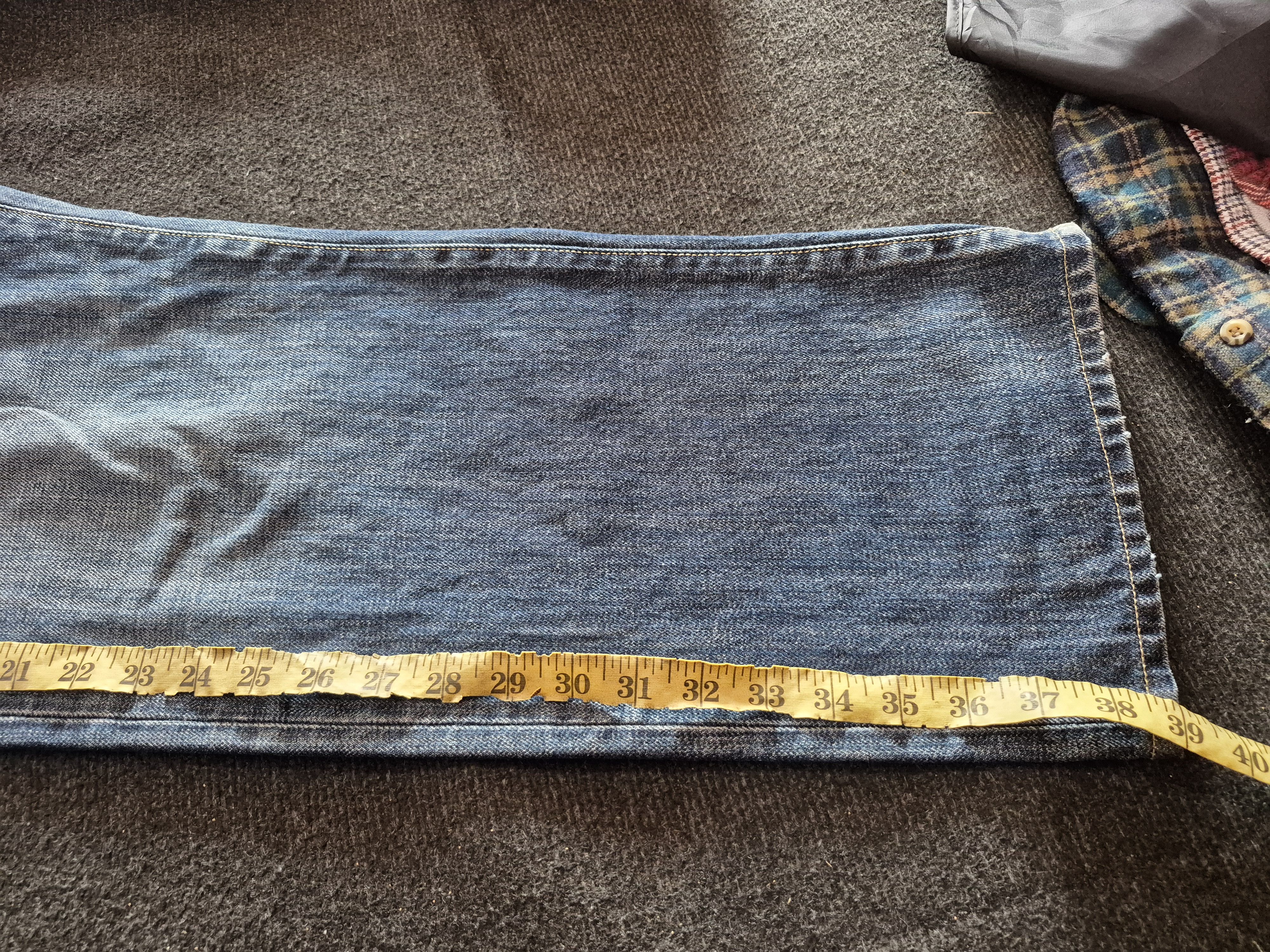 Uniqlo 🔥 Uniqlo Easy Fit Straight Jeans Denim Size US 35 - 12 Thumbnail