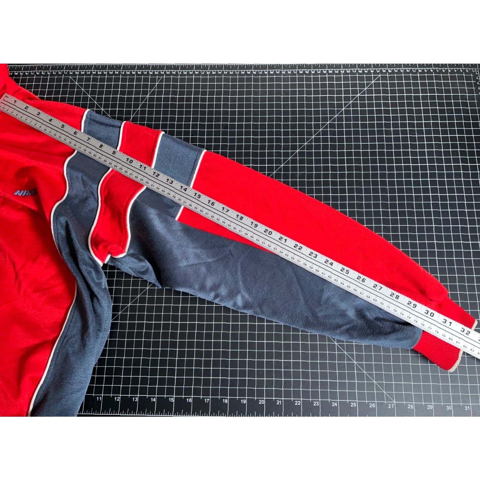 Nike VINTAGE Nike Track Jacket Men's Medium Red Black Polyester Gray Boxy Fit Full Zip Pockets 80s 90s Retro Hip Hop Size US M / EU 48-50 / 2 - 7 Thumbnail