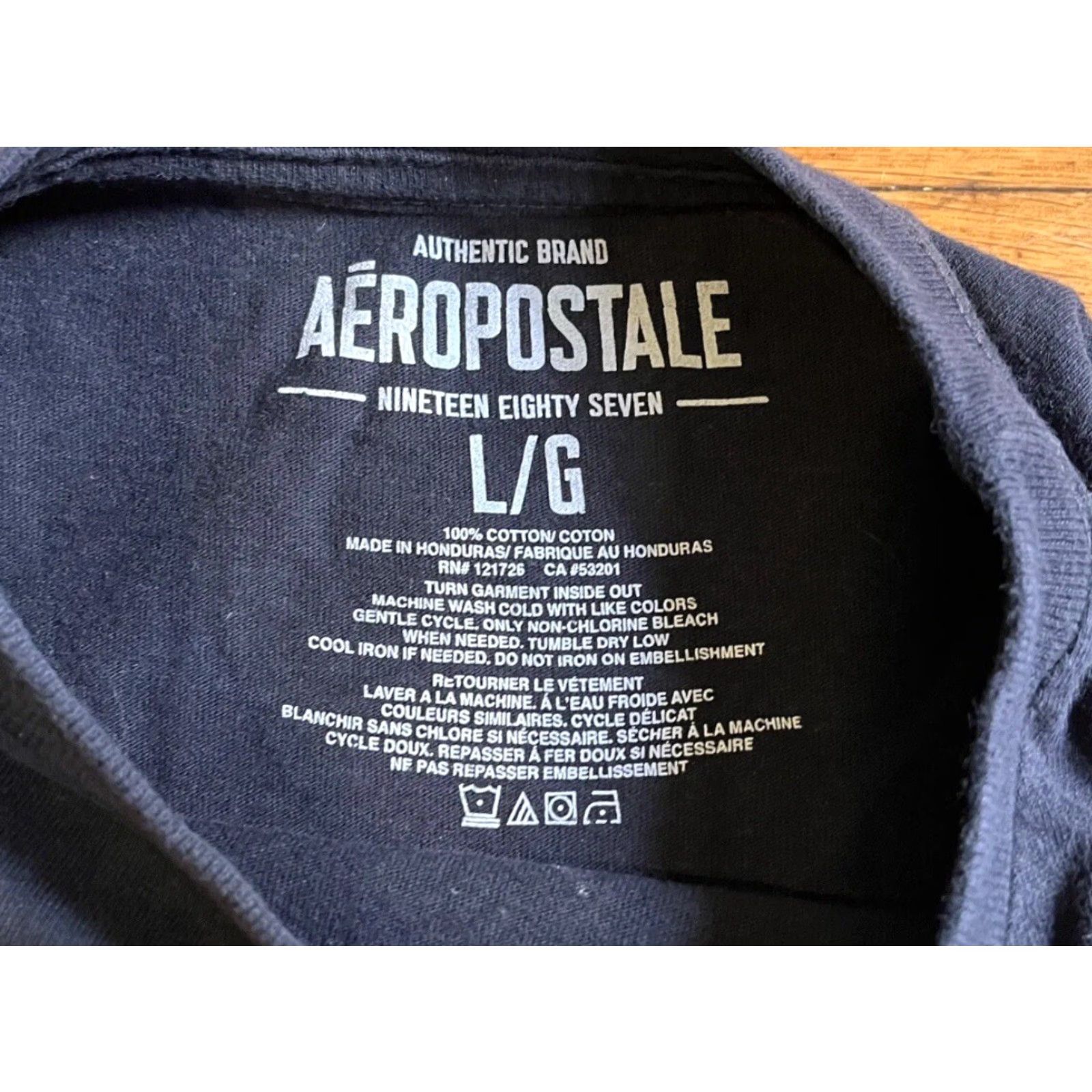 Aeropostale VINTAGE Aeropostale Z100 Jingle Ball 2011 Shirt Men’s Large L Black Pink Graphic Print Crew Neck Long Sleeve Logo Retro Music City Outdoor 90s Mens Size US L / EU 52-54 / 3 - 4 Thumbnail