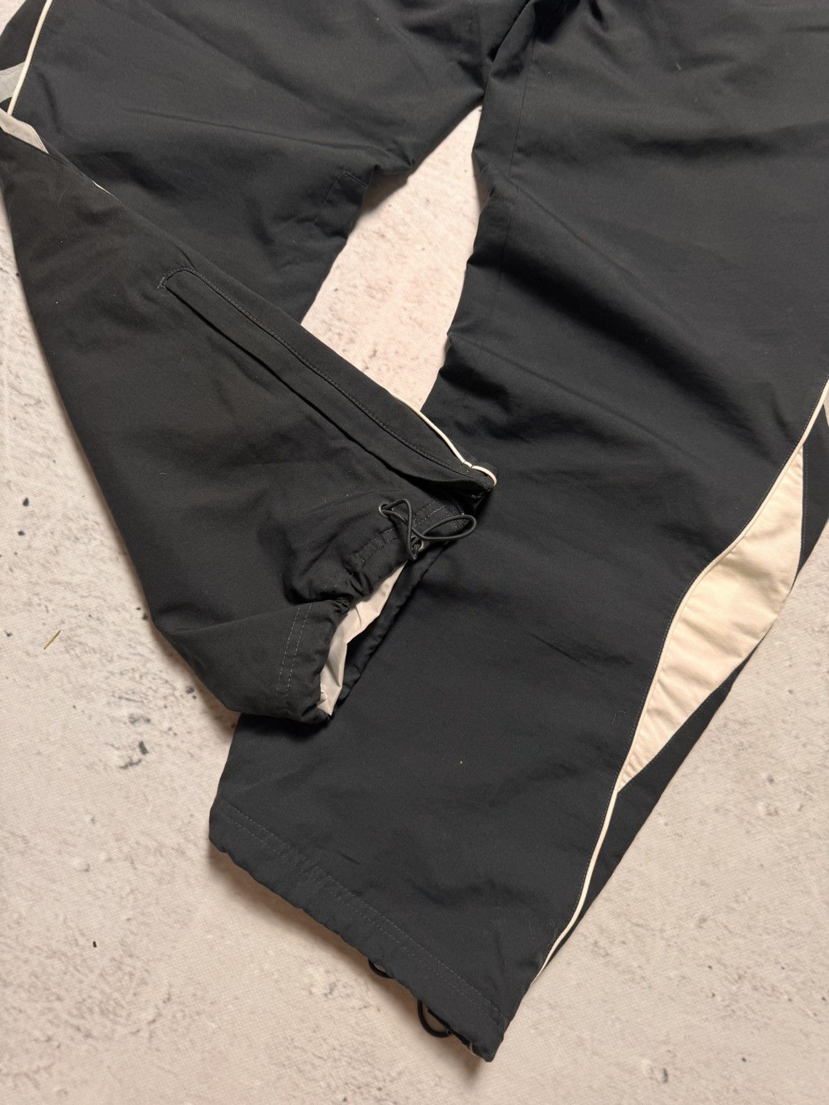 Nike × Vintage NIKE VINTAGE BASIC LOGO OVERSIZE BAGGY PANTS Size US 34 / EU 50 - 2 Thumbnail
