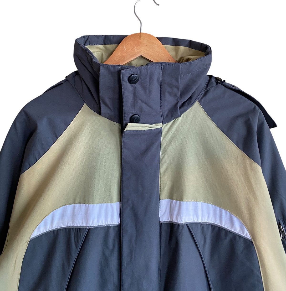 Oakley Very Rare Vintage Brand Oakley Sun Faded Ski Jacket 2000s Size US L / EU 52-54 / 3 - 3 Thumbnail