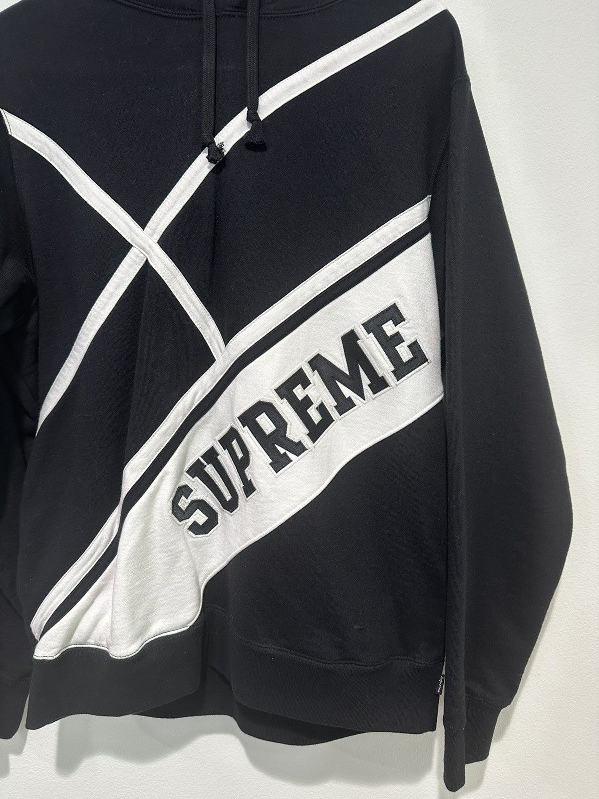 Supreme Supreme Diagonal Hooded Sweatshirt - Small Size US S / EU 44-46 / 1 - 3 Thumbnail