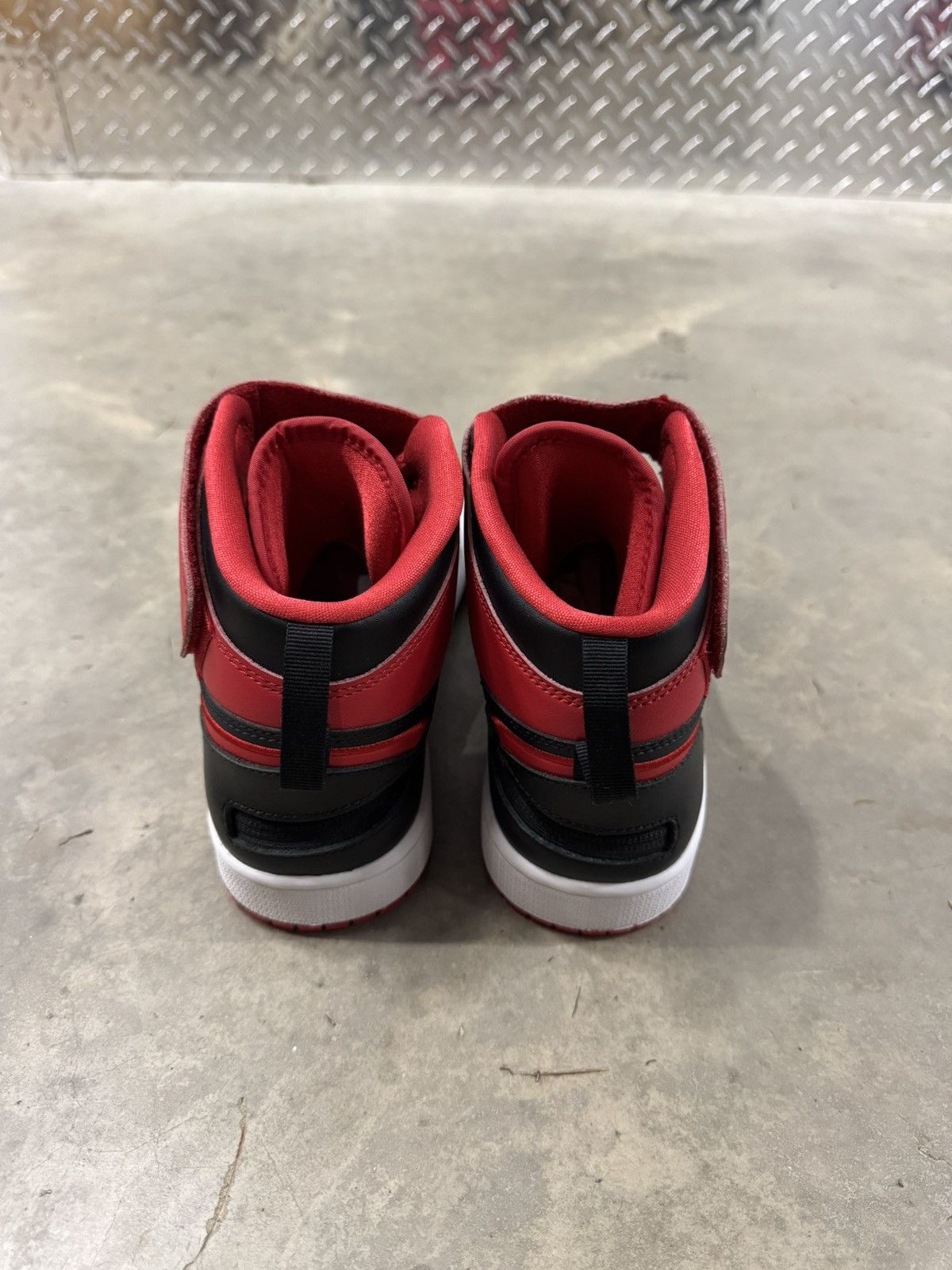 Jordan Brand Jordan 1 High Fly.ease Bred Size 8.5 Size US 8.5 / EU 41-42 - 5 Thumbnail