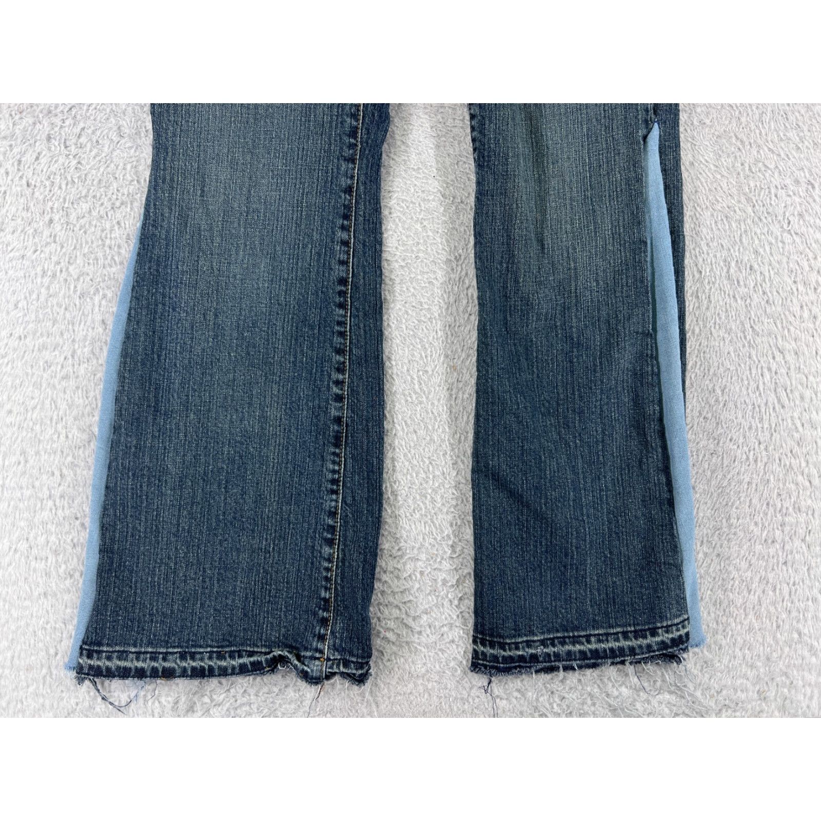 Gap Gap Jeans Womens 6a Blue Denim Flared Distressed Stretch Medium Wash 28in Inseam 5-Pocket 90s Southwestern Style Mens/Womens Size 34" / US 12 / IT 48 - 6 Thumbnail