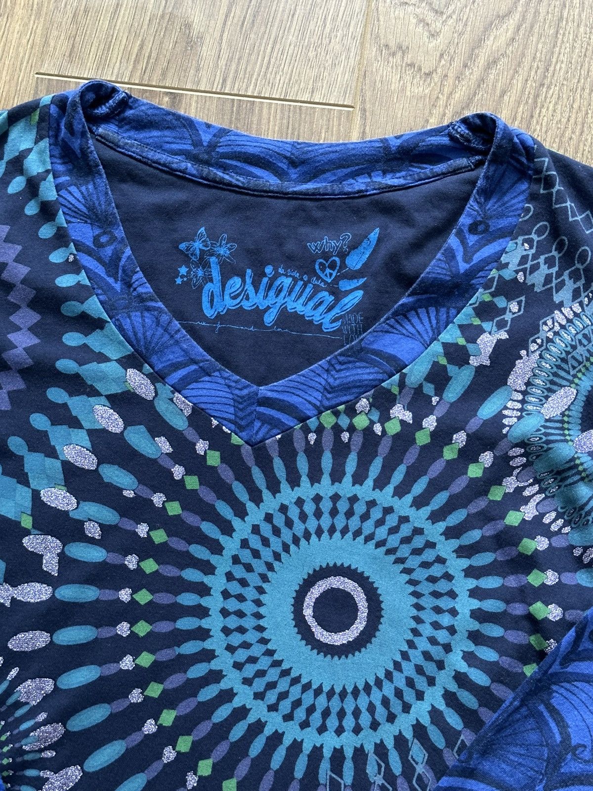 Desigual × Vintage Desigual Blue Printed Cotton V-neck Sweater Size M / US 6-8 / IT 42-44 - 4 Thumbnail