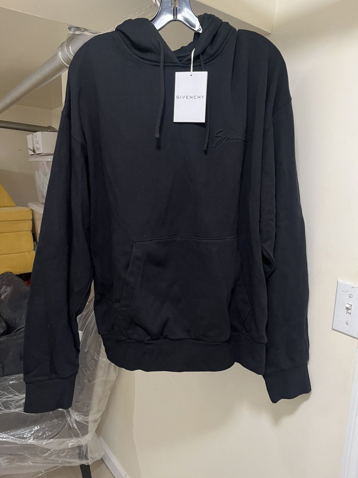 Givenchy Givenchy Embossed Logo Hoodie Sz XL Size US XL / EU 56 / 4 - 9 Thumbnail