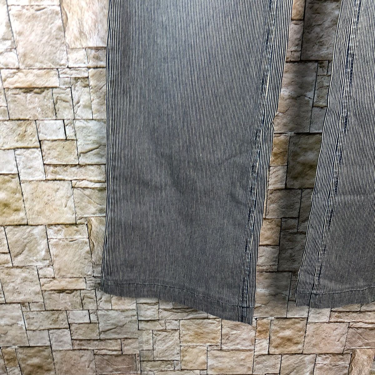 Eddie Bauer Eddie Bauer Blue Stripe Casual Pants #A1136 Size US 27 - 9 Thumbnail