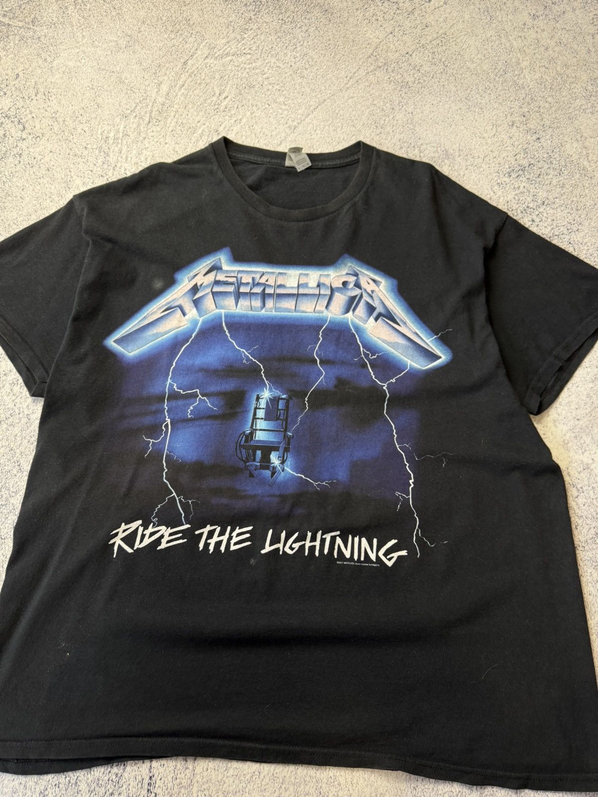 Band Tees × Vintage Vintage Metallica 2017 Ride The Lightning Sun Faded T-Shirt Size US XL / EU 56 / 4 - 7 Thumbnail