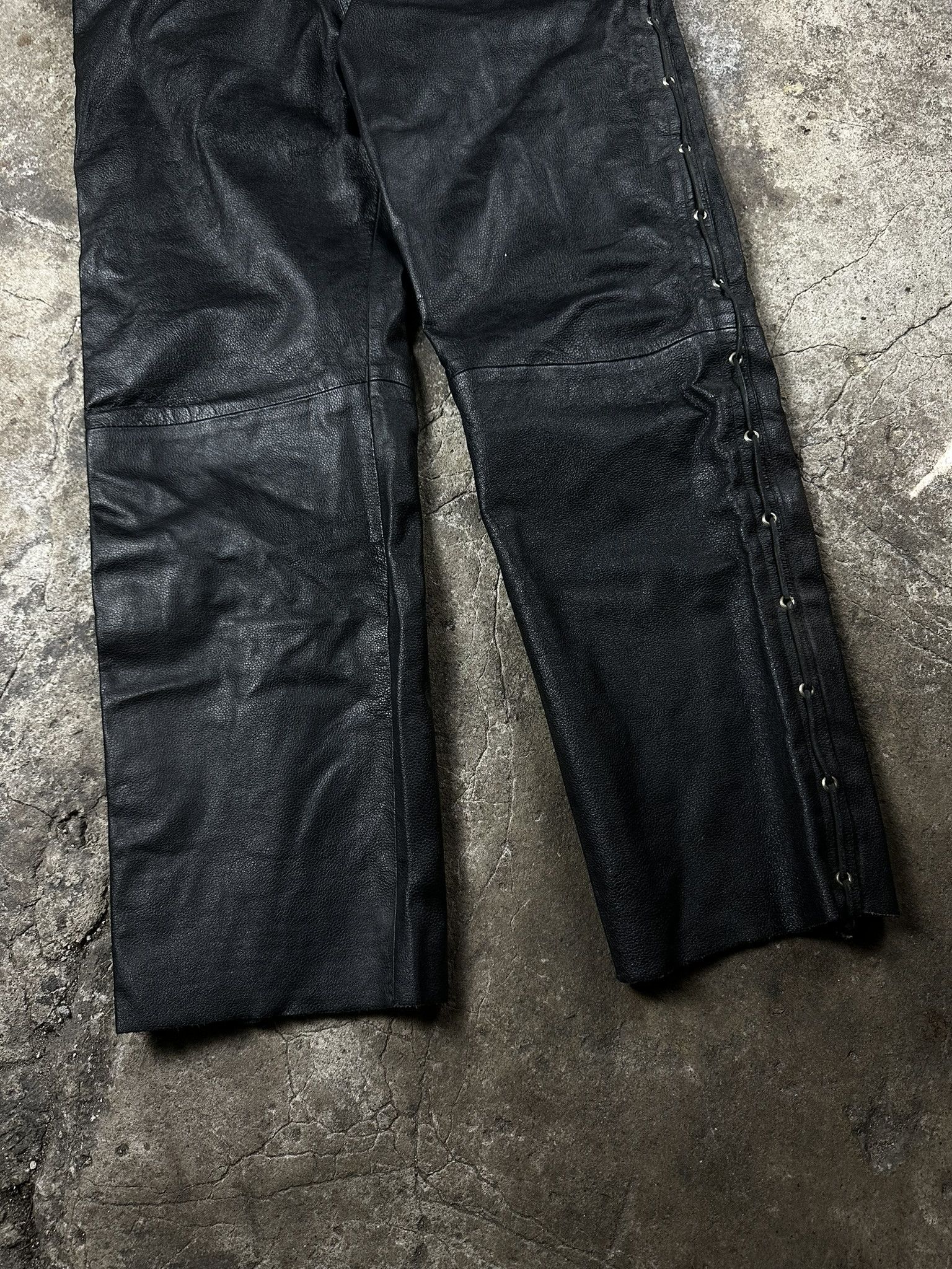 Vintage Vintage Avant Garde Leather Oversized Cowboy Biker Pants Size US 42 / EU 58 - 2 Thumbnail