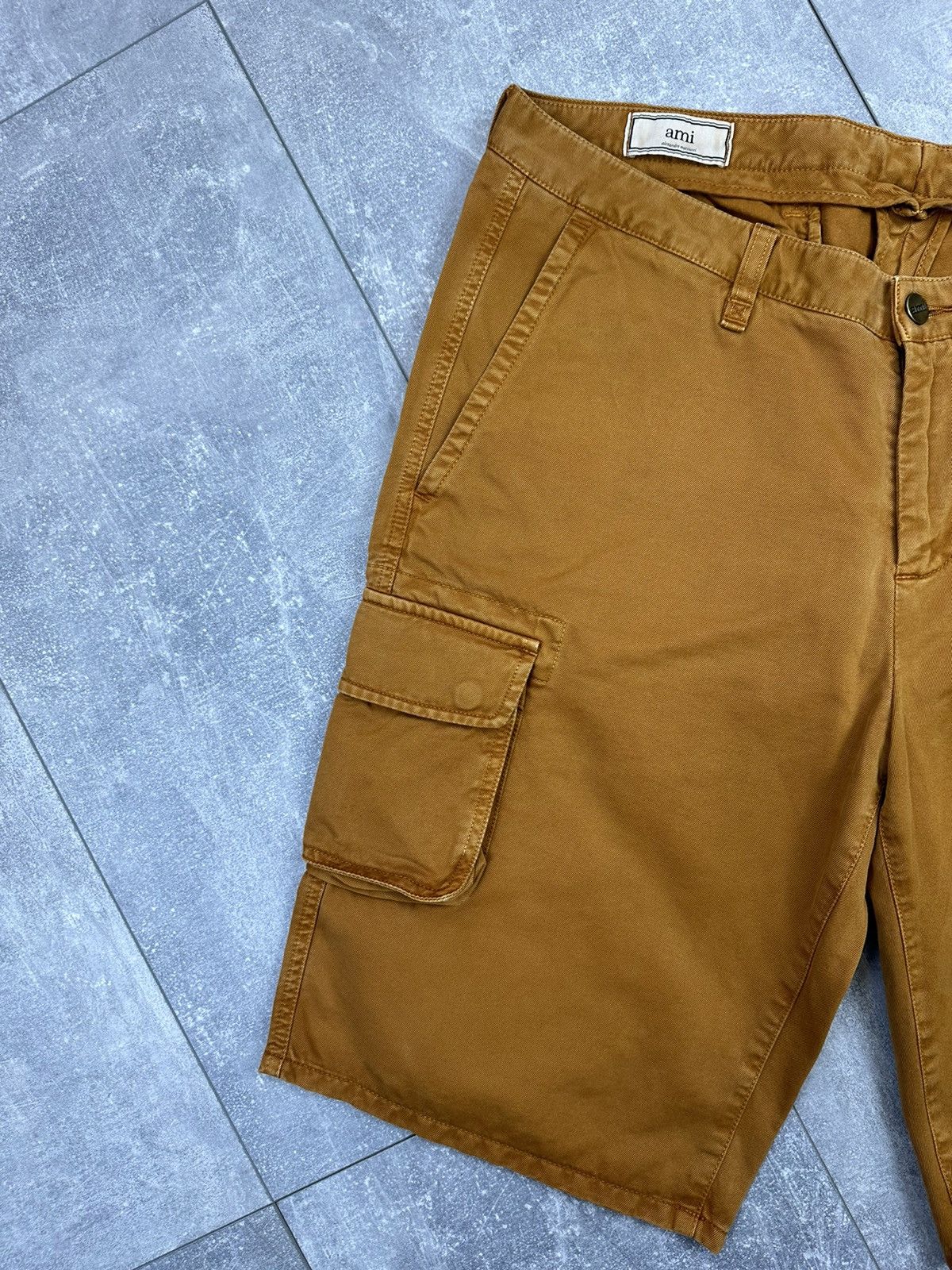 AMI Ami Luxury Vintage Cargo Shorts Small Logo Size US 34 / EU 50 - 12 Thumbnail