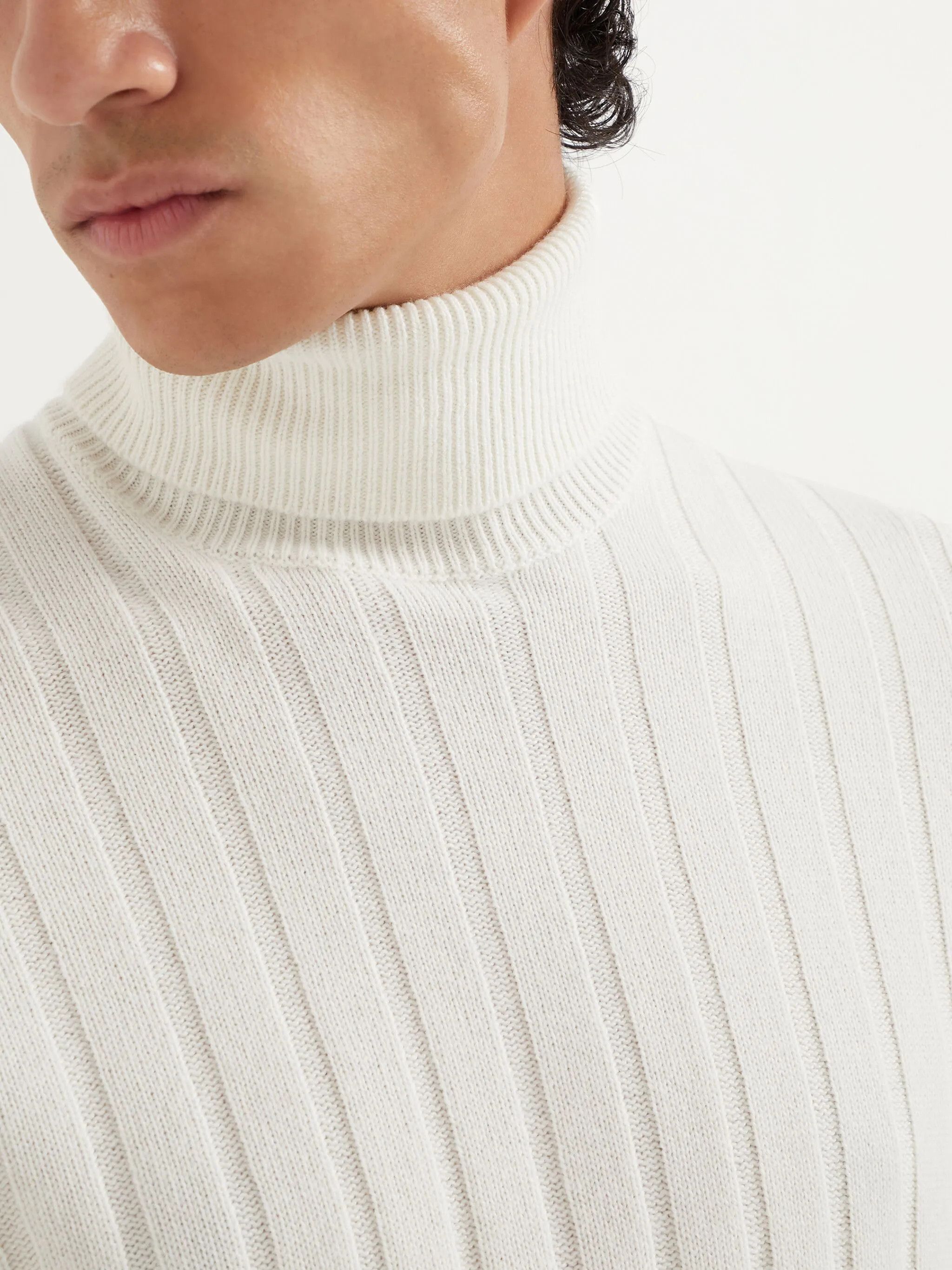 Brunello Cucinelli o1y0526 Turtleneck Sweater in White Size US L / EU 52-54 / 3 - 4 Thumbnail
