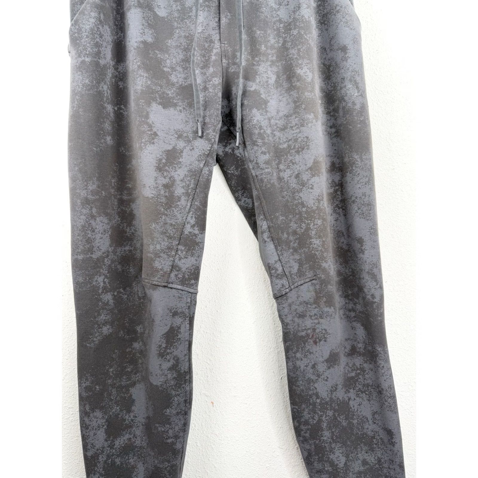 Lululemon Lululemon City Sweat Jogger Mens Large Gray Camo Athleisure Jogger Pants Size US 33 - 6 Thumbnail